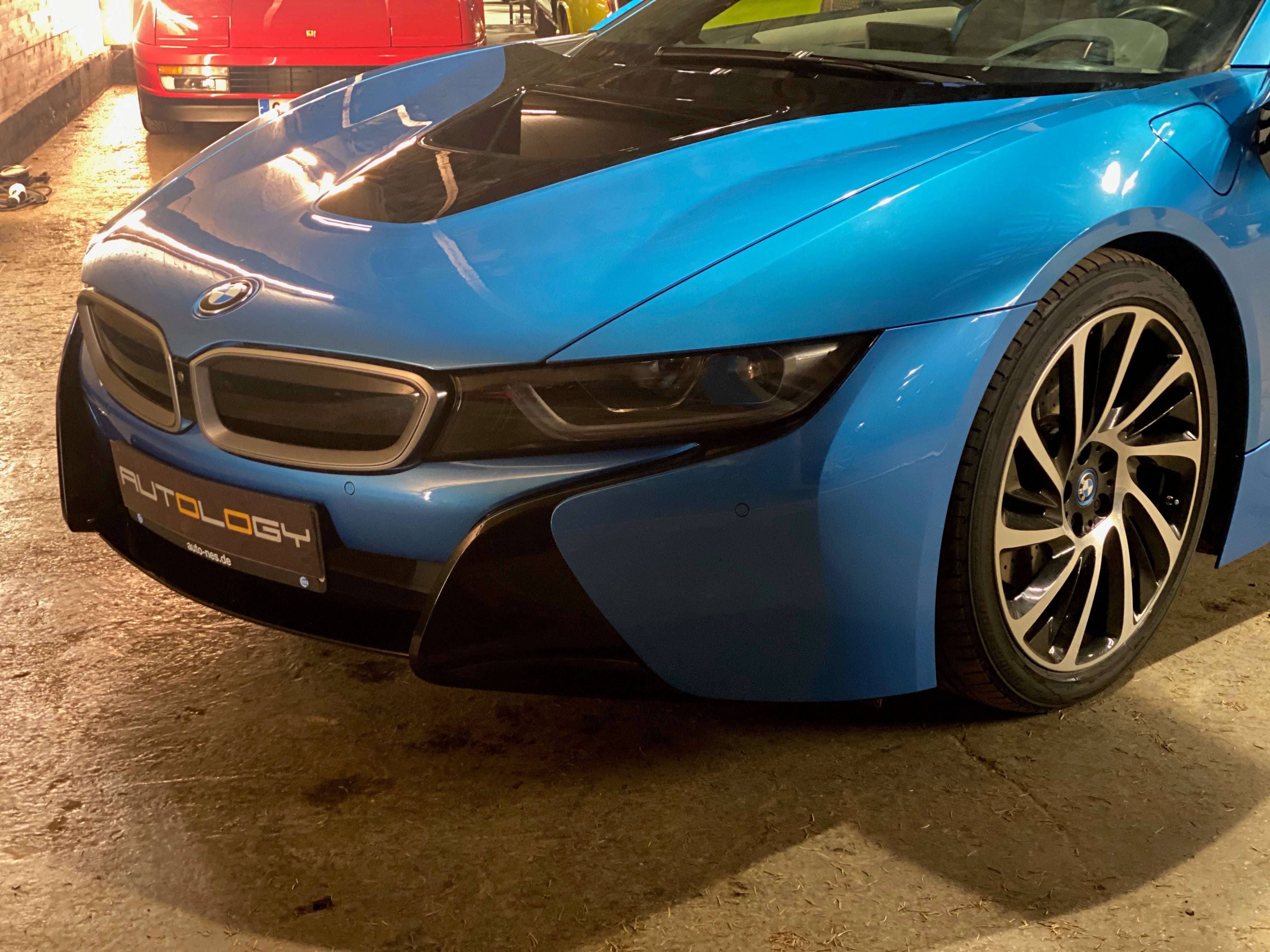 BMW i8