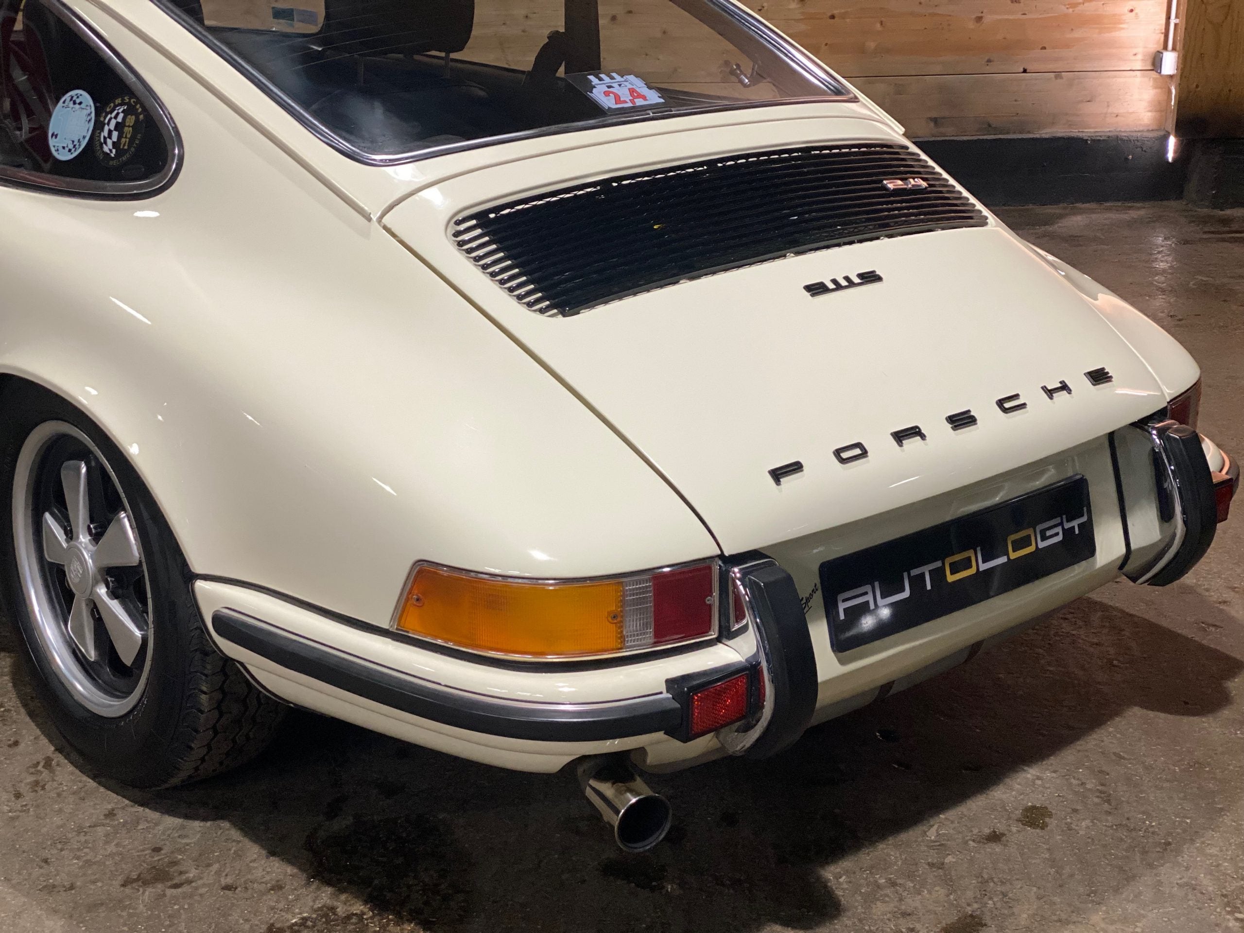 Porsche 911 2.4S