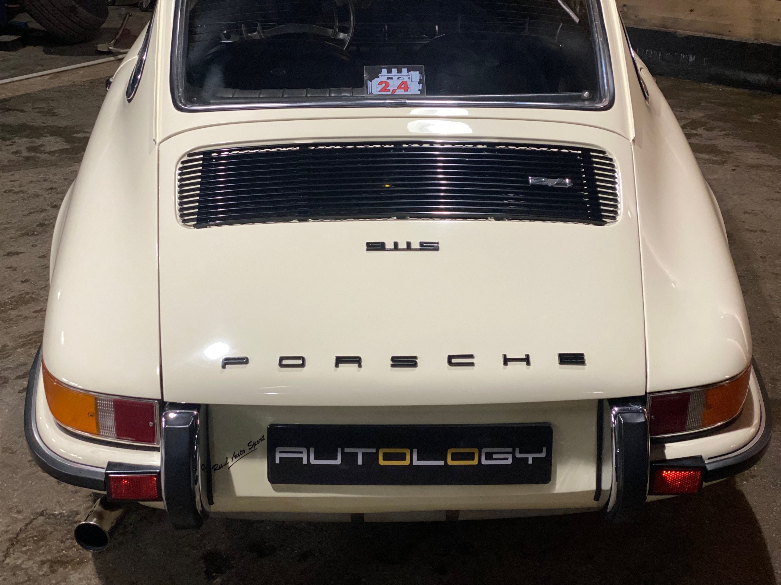 Porsche 911 2.4S
