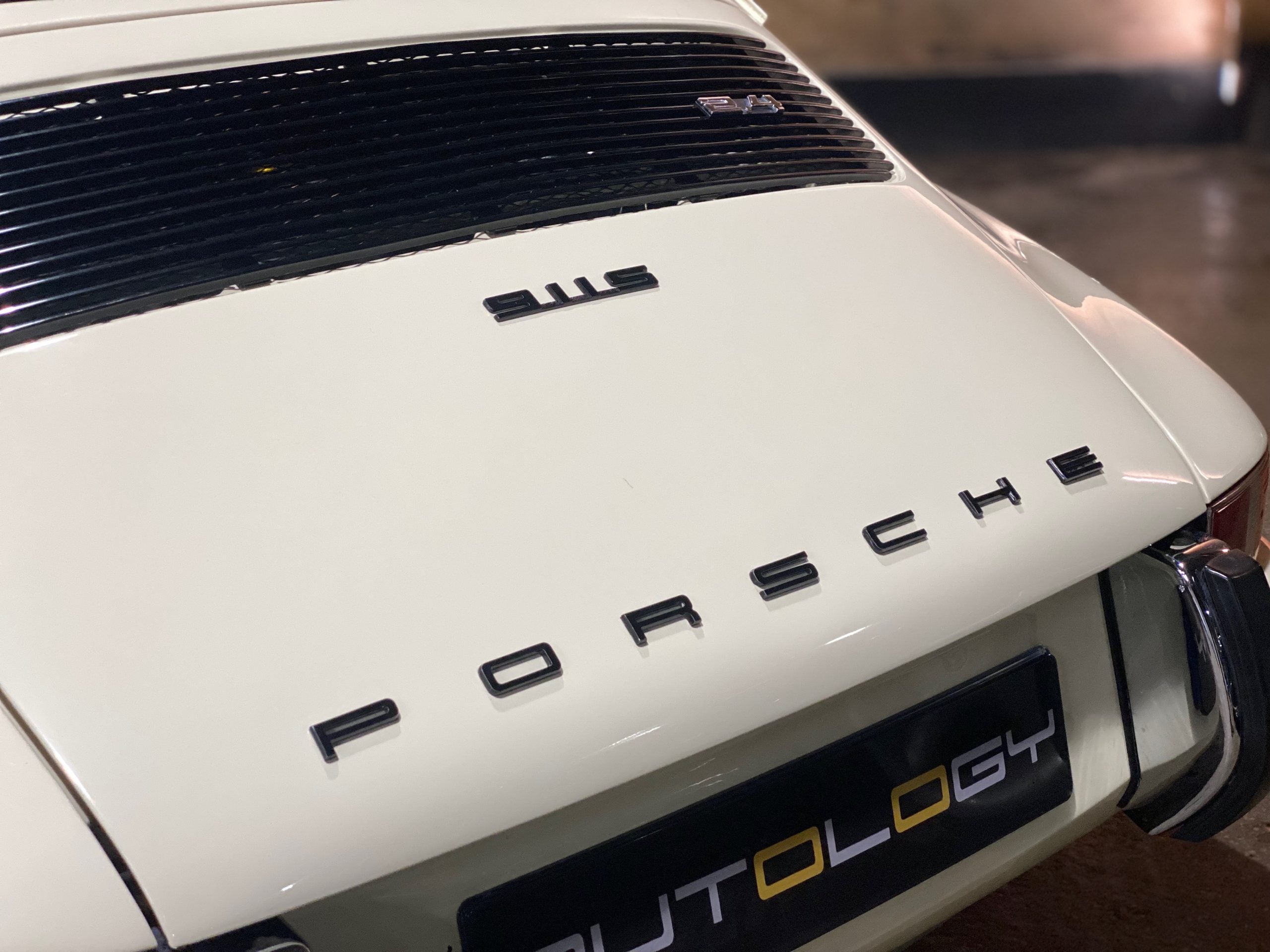 Porsche 911 2.4S