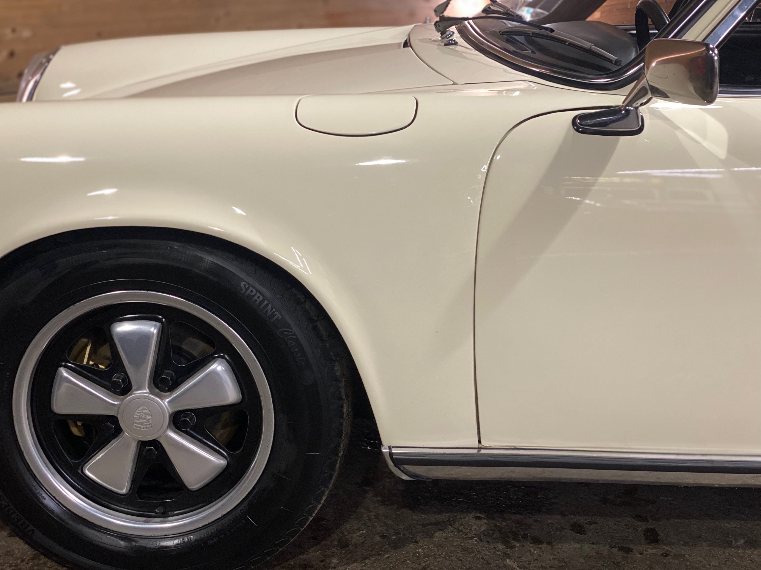 Porsche 911 2.4S