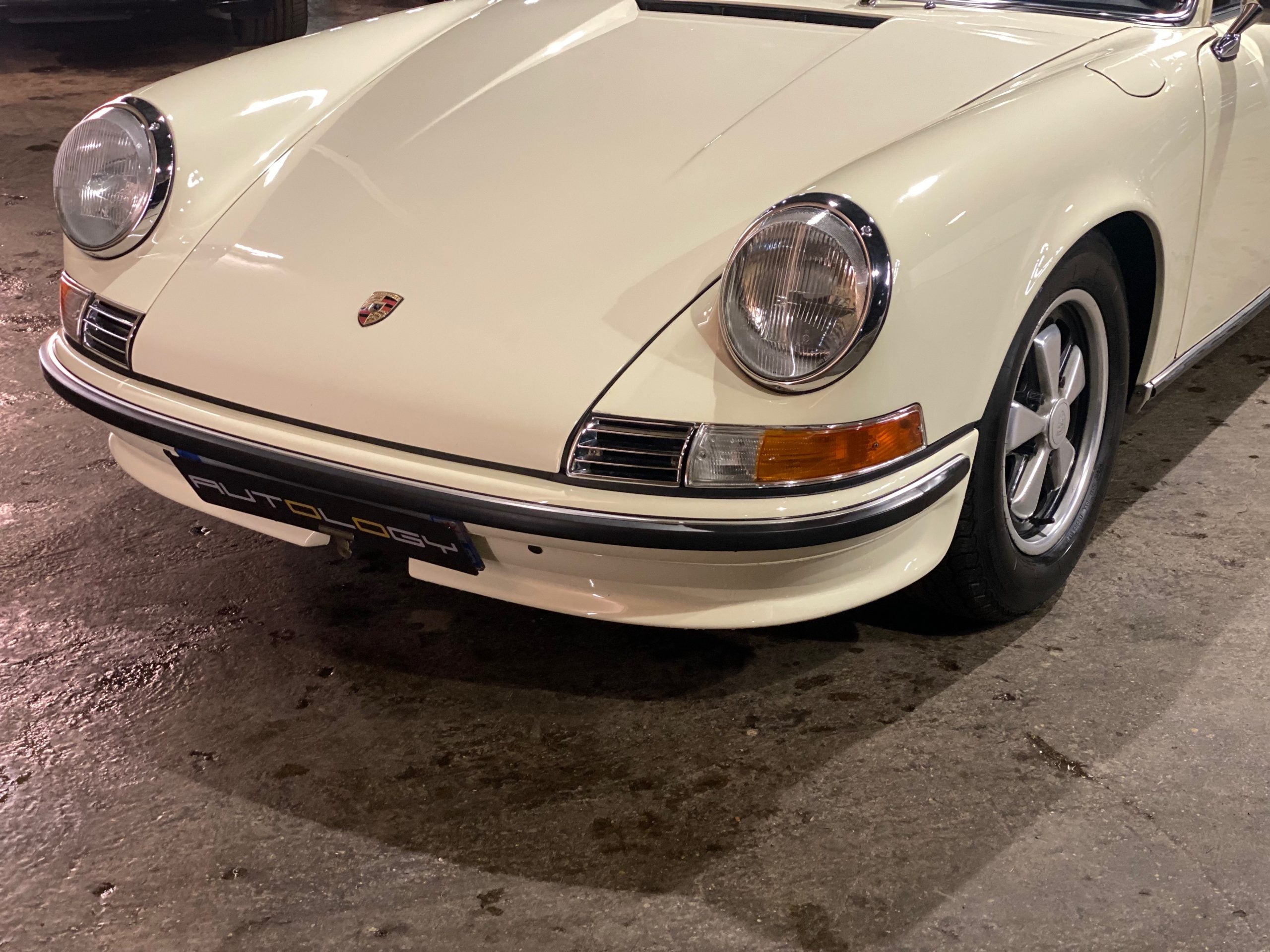 Porsche 911 2.4S