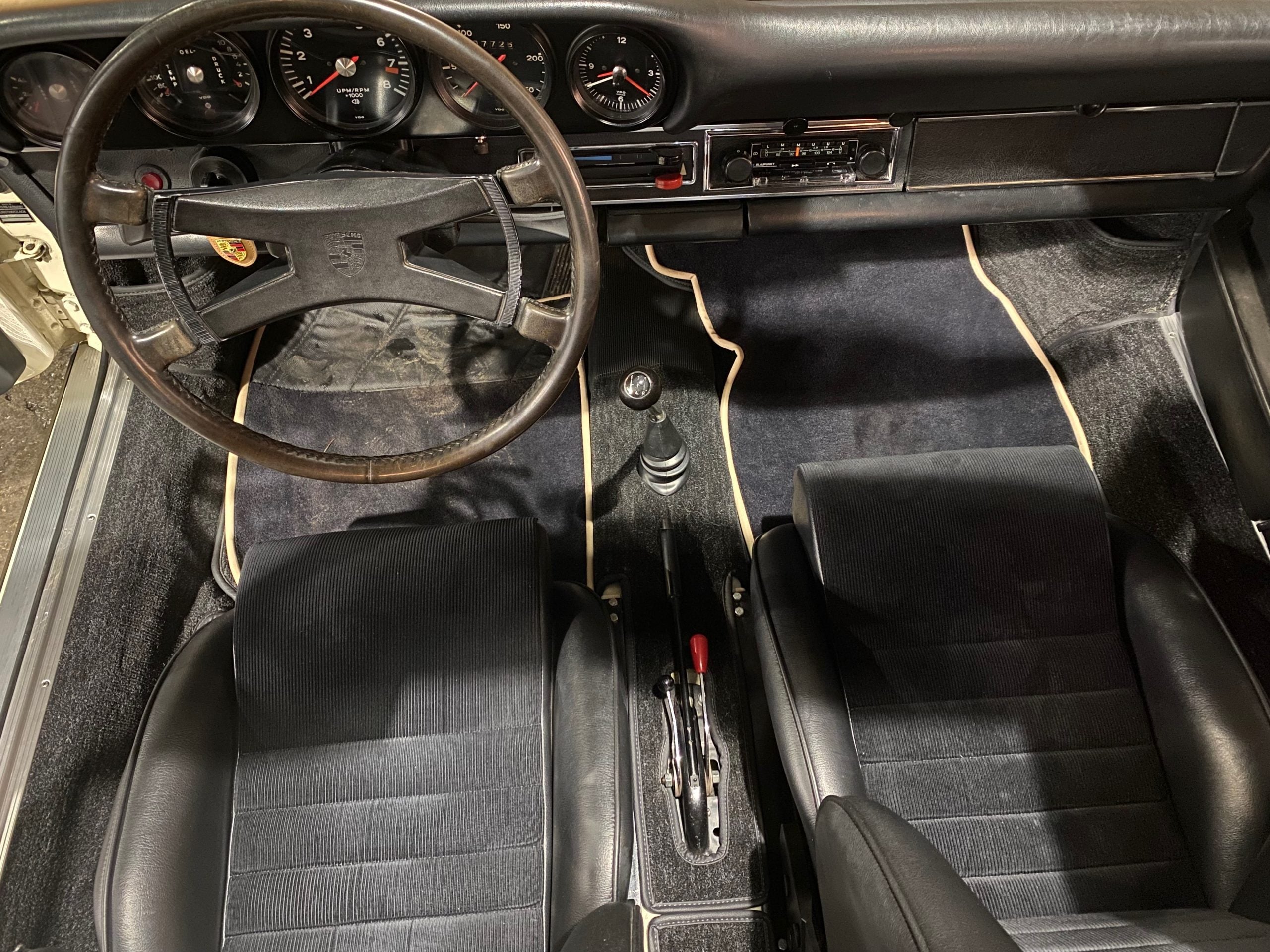 Porsche 911 2.4S