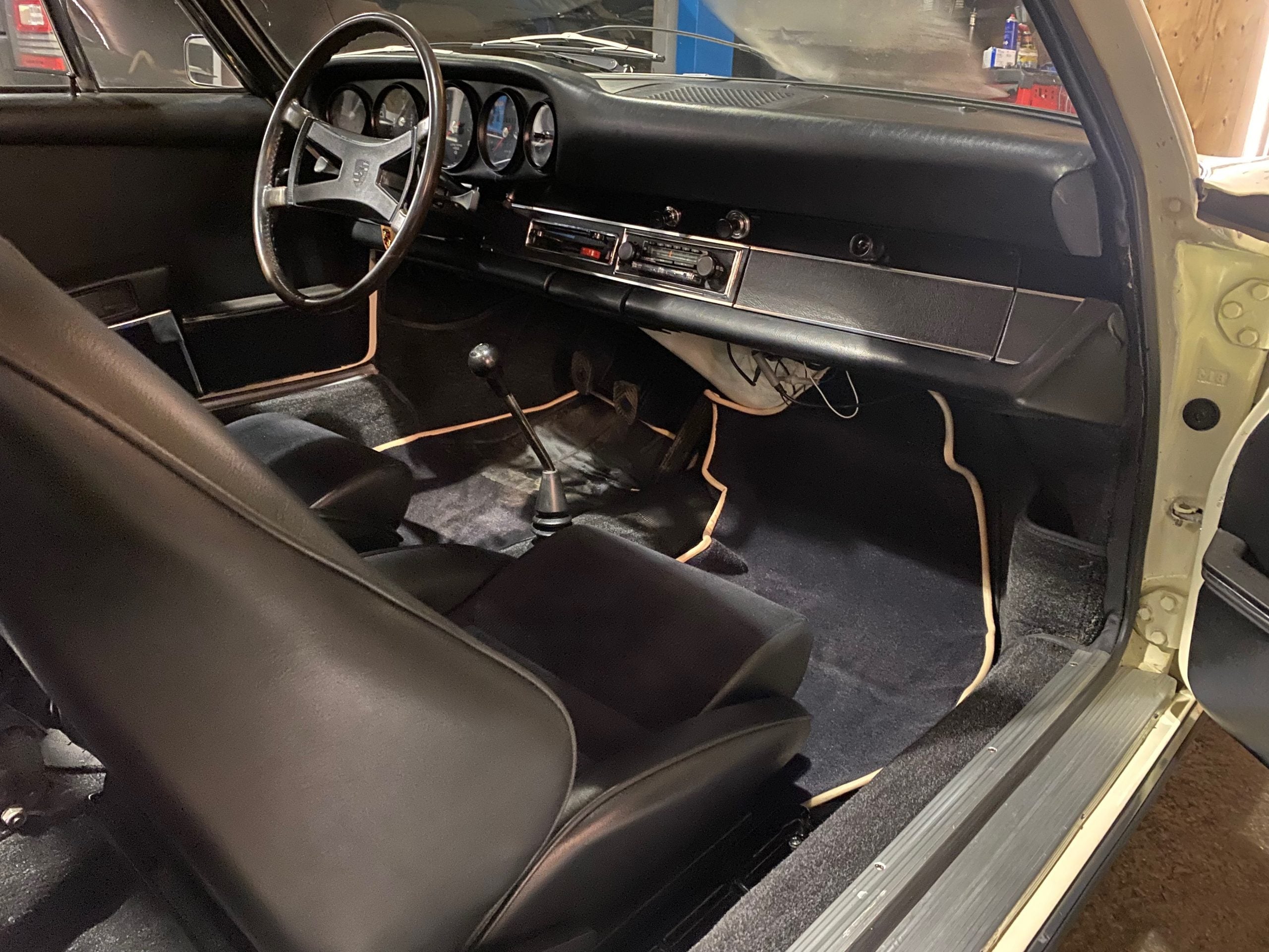 Porsche 911 2.4S