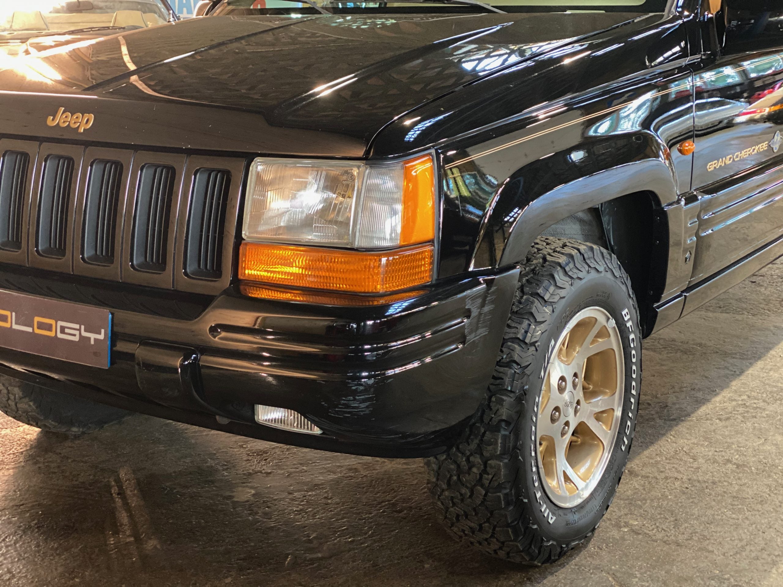 Jeep Grand Cherokee V8 5.2 Limited "Endeavor"
