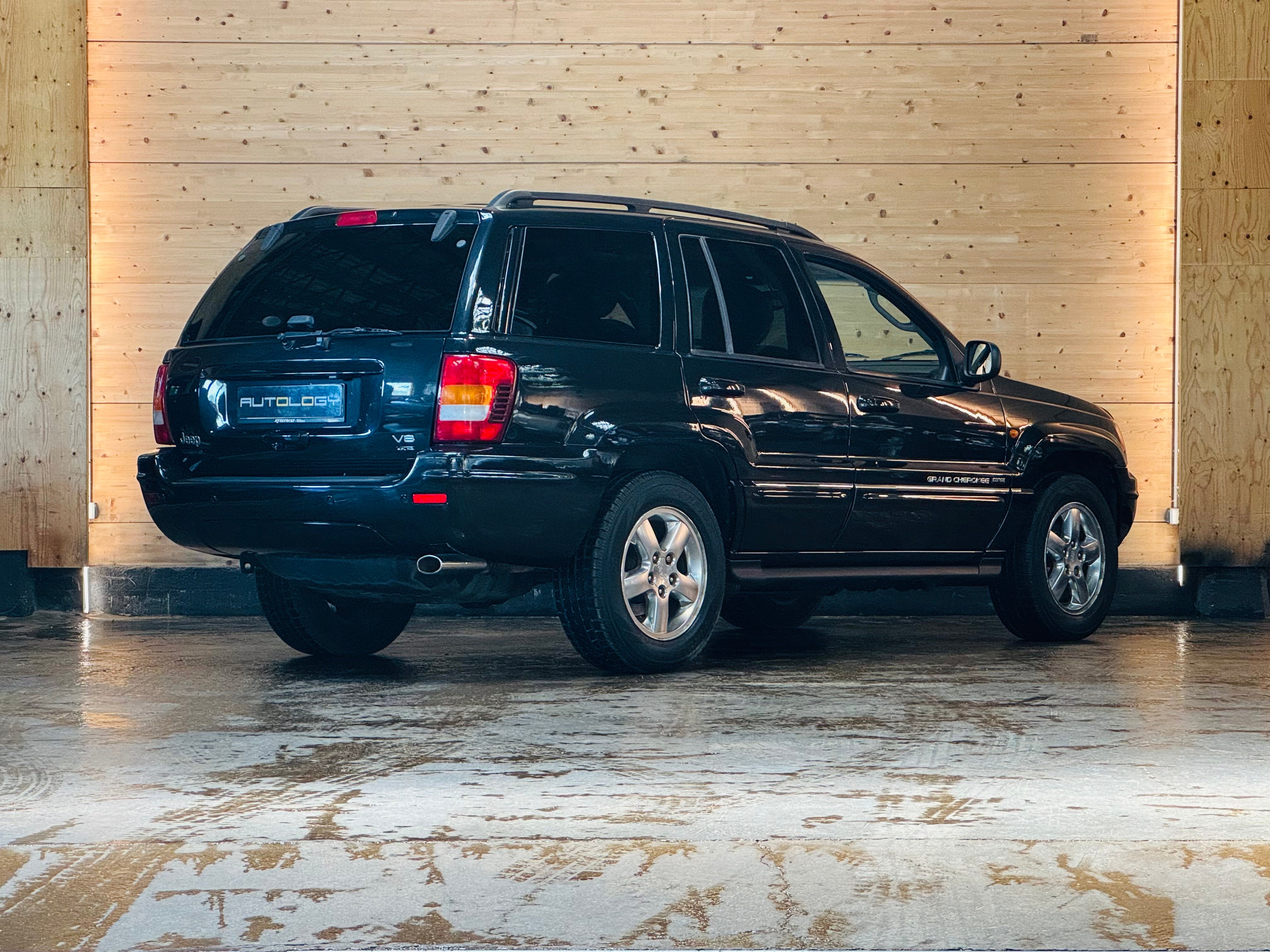 Jeep Grand Cherokee V8 4.7 Black Pearl