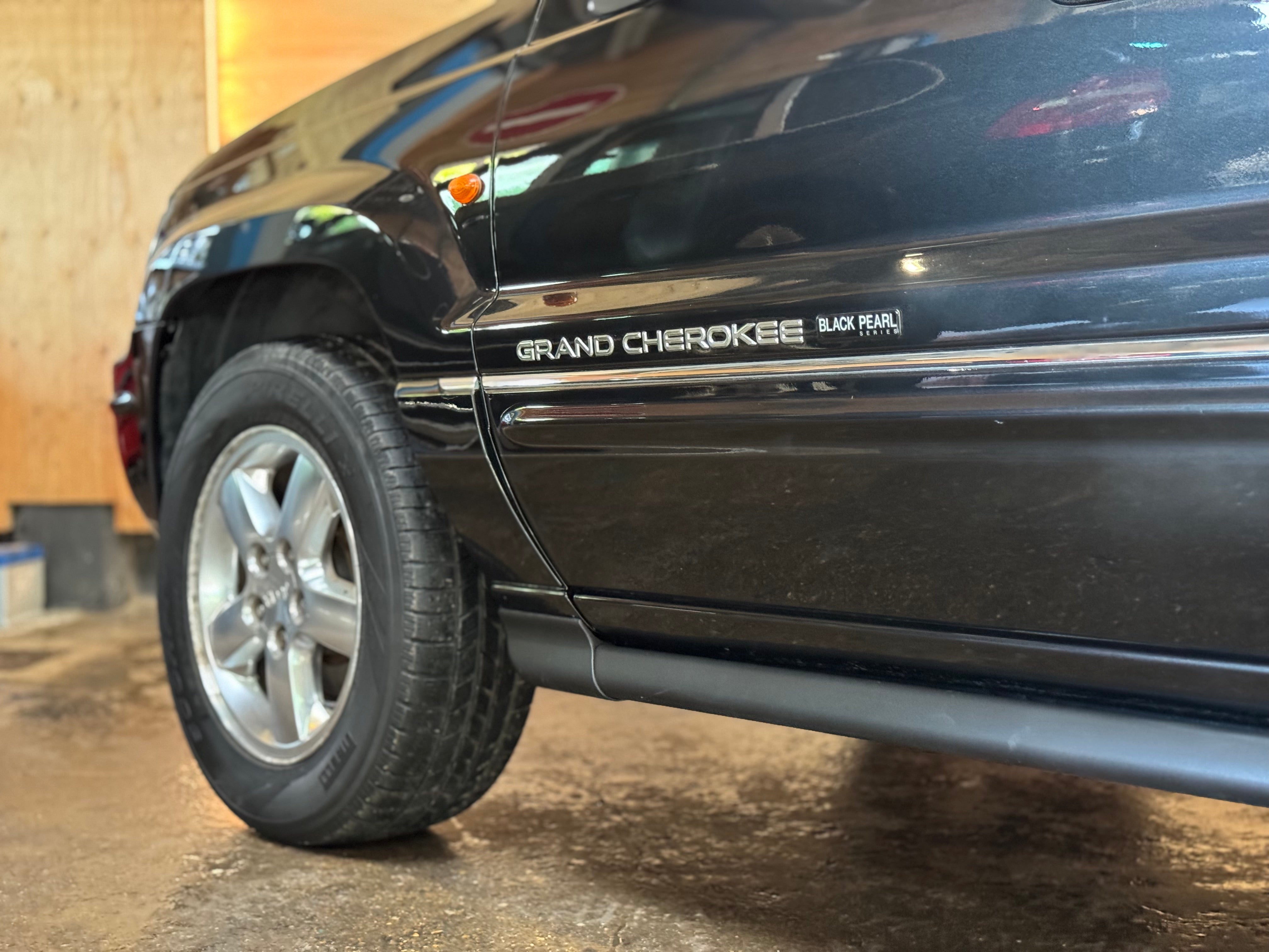 Jeep Grand Cherokee V8 4.7 Black Pearl
