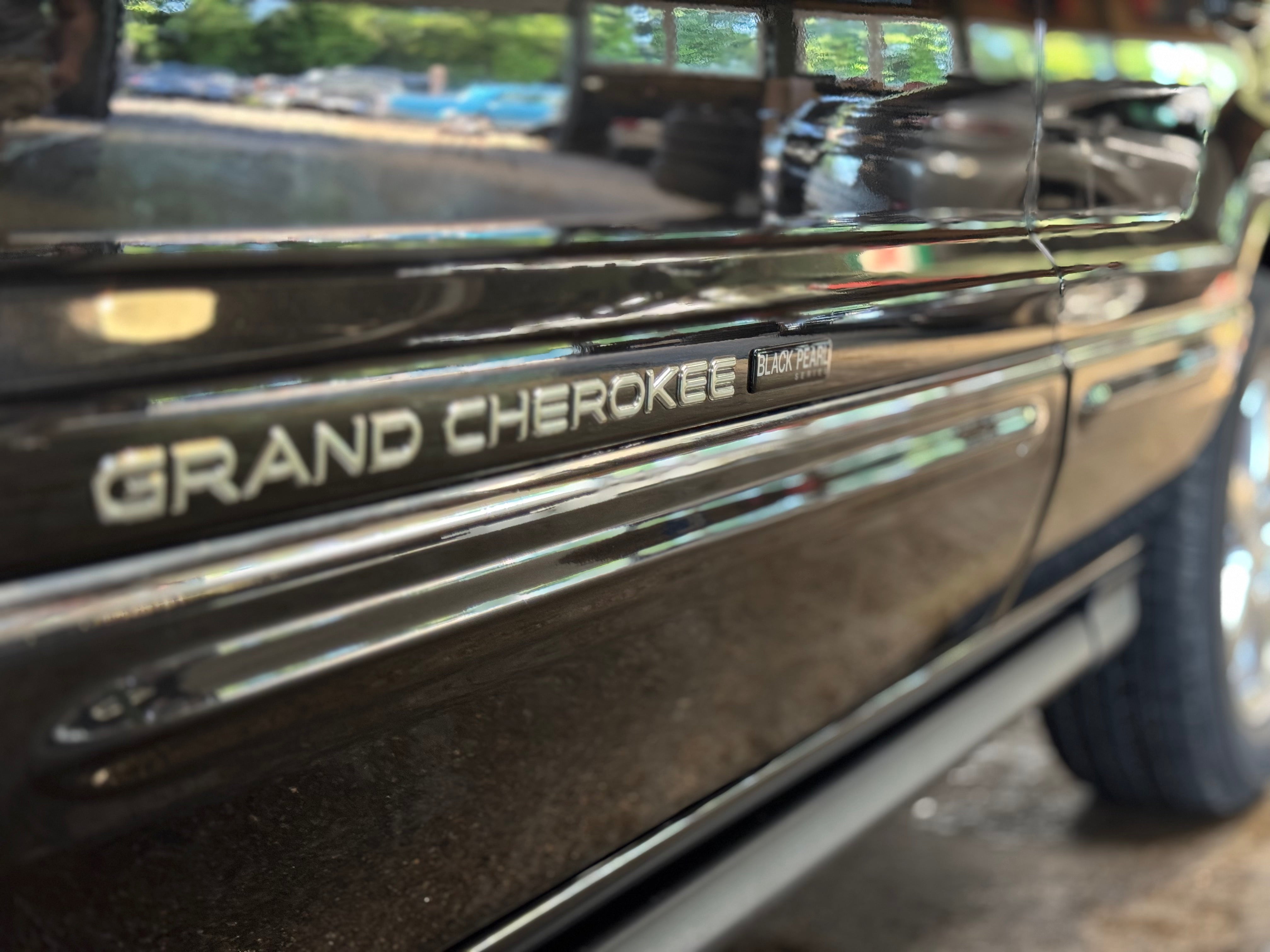 Jeep Grand Cherokee V8 4.7 Black Pearl