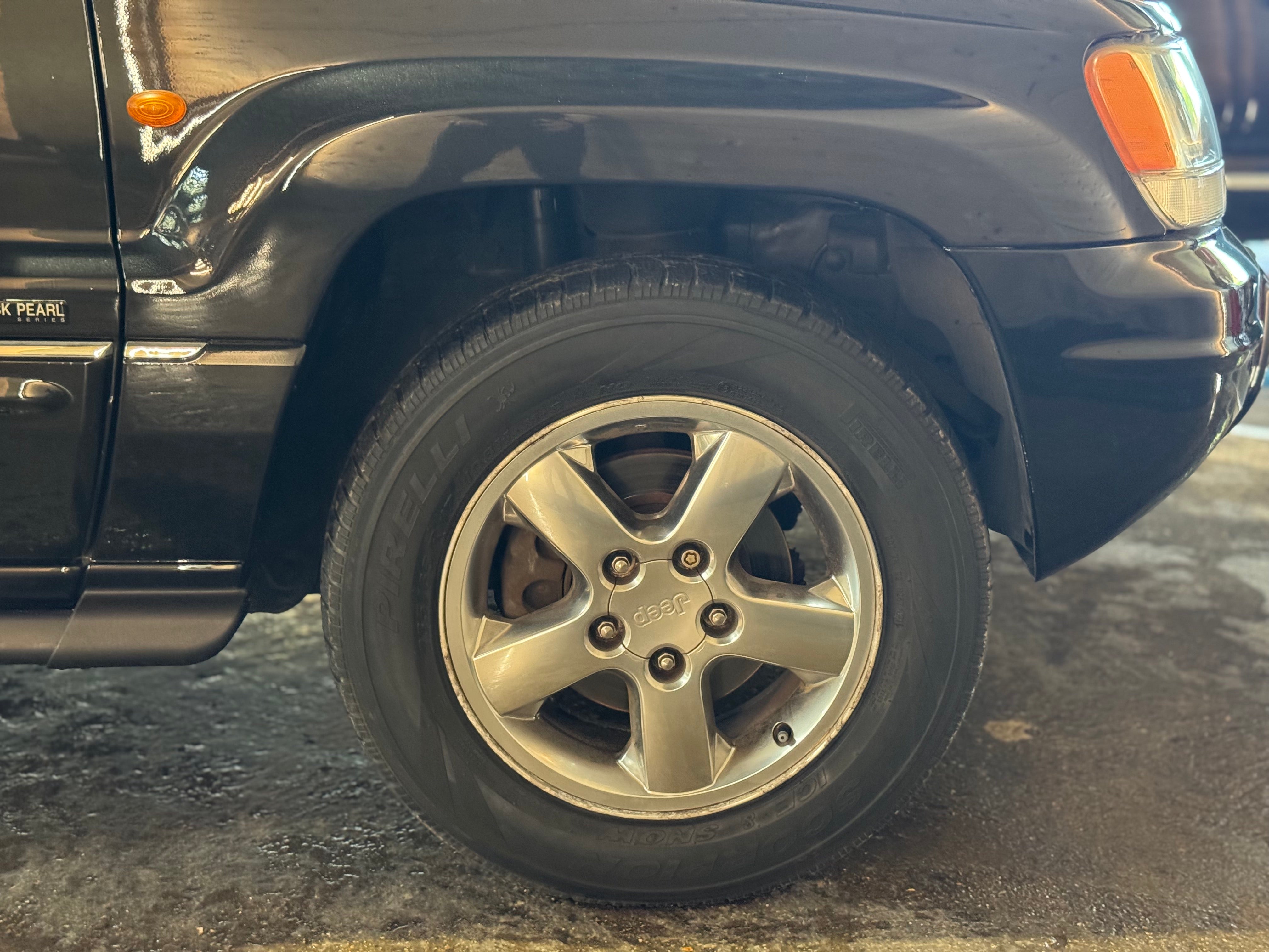Jeep Grand Cherokee V8 4.7 Black Pearl