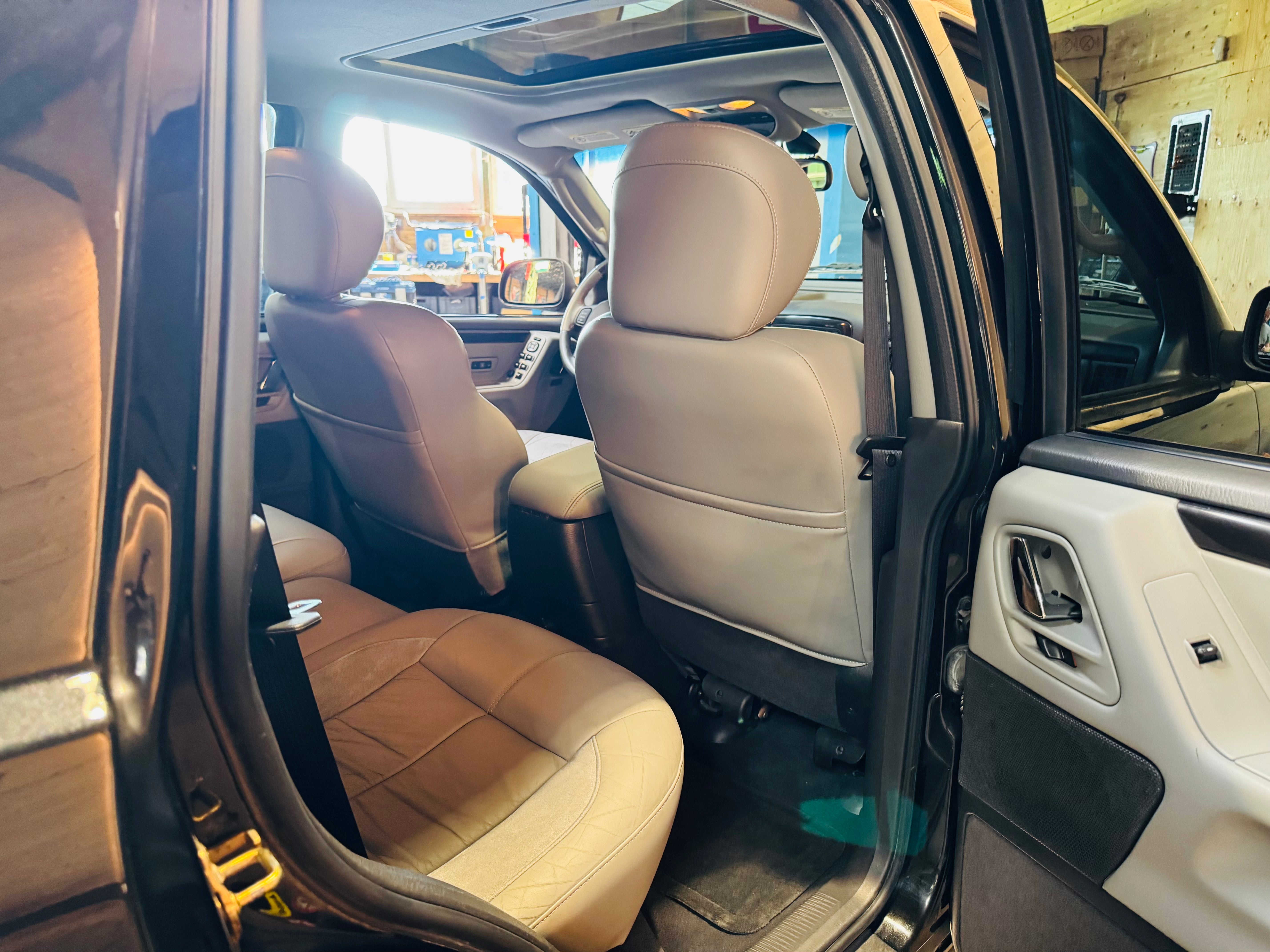 Jeep Grand Cherokee V8 4.7 Black Pearl