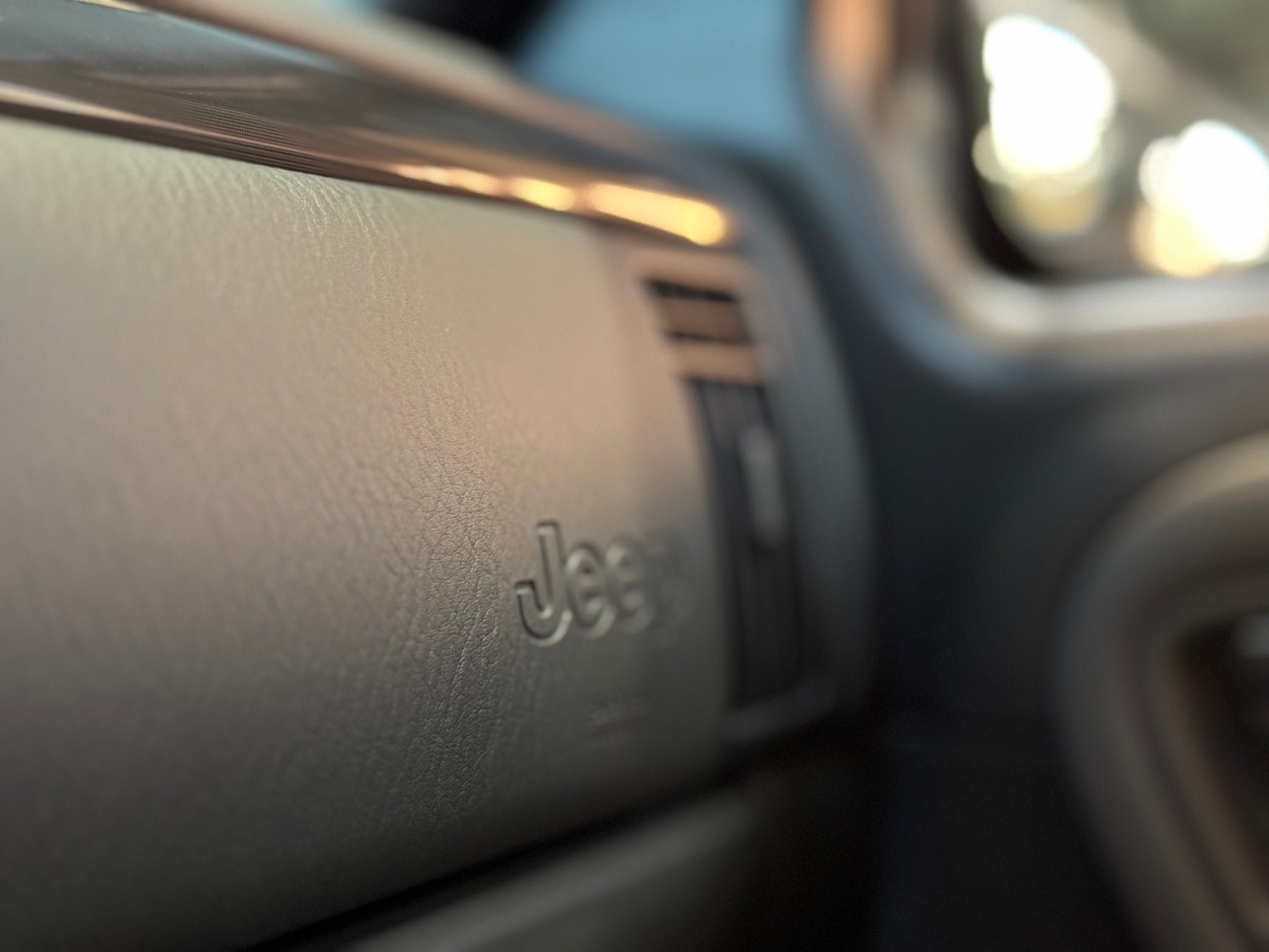 Jeep Grand Cherokee V8 4.7 Black Pearl