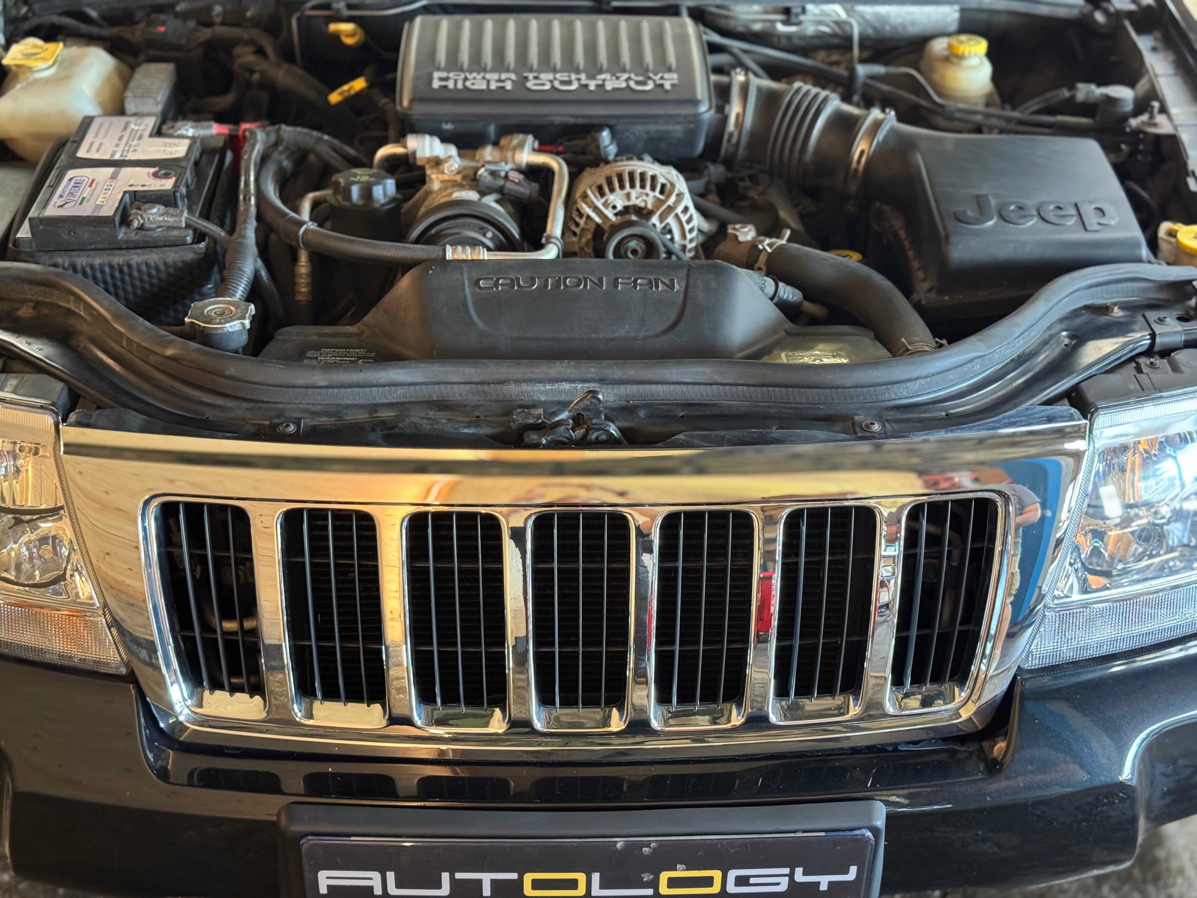 Jeep Grand Cherokee V8 4.7 Black Pearl