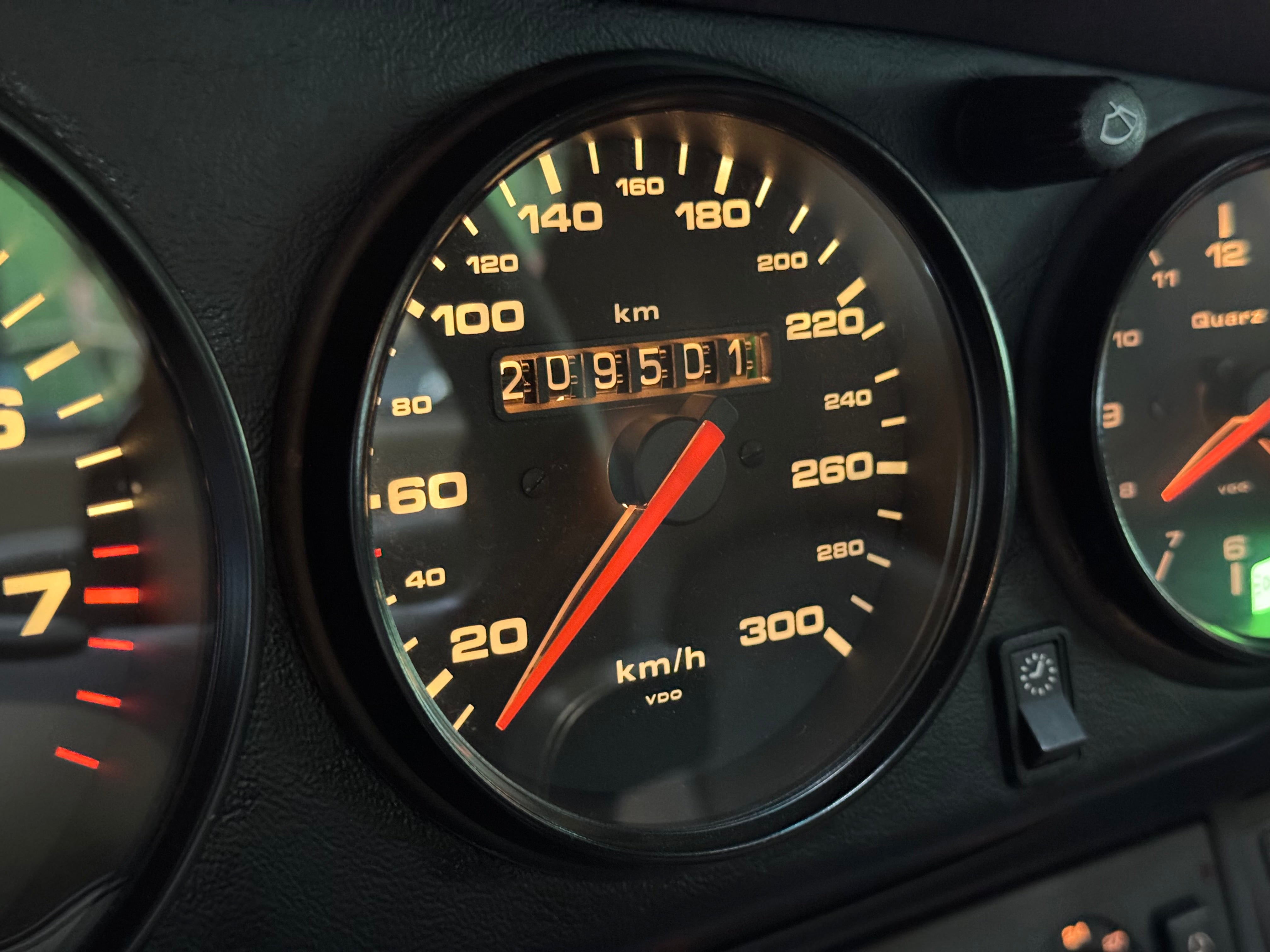 Porsche 993 Carrera 4S X51