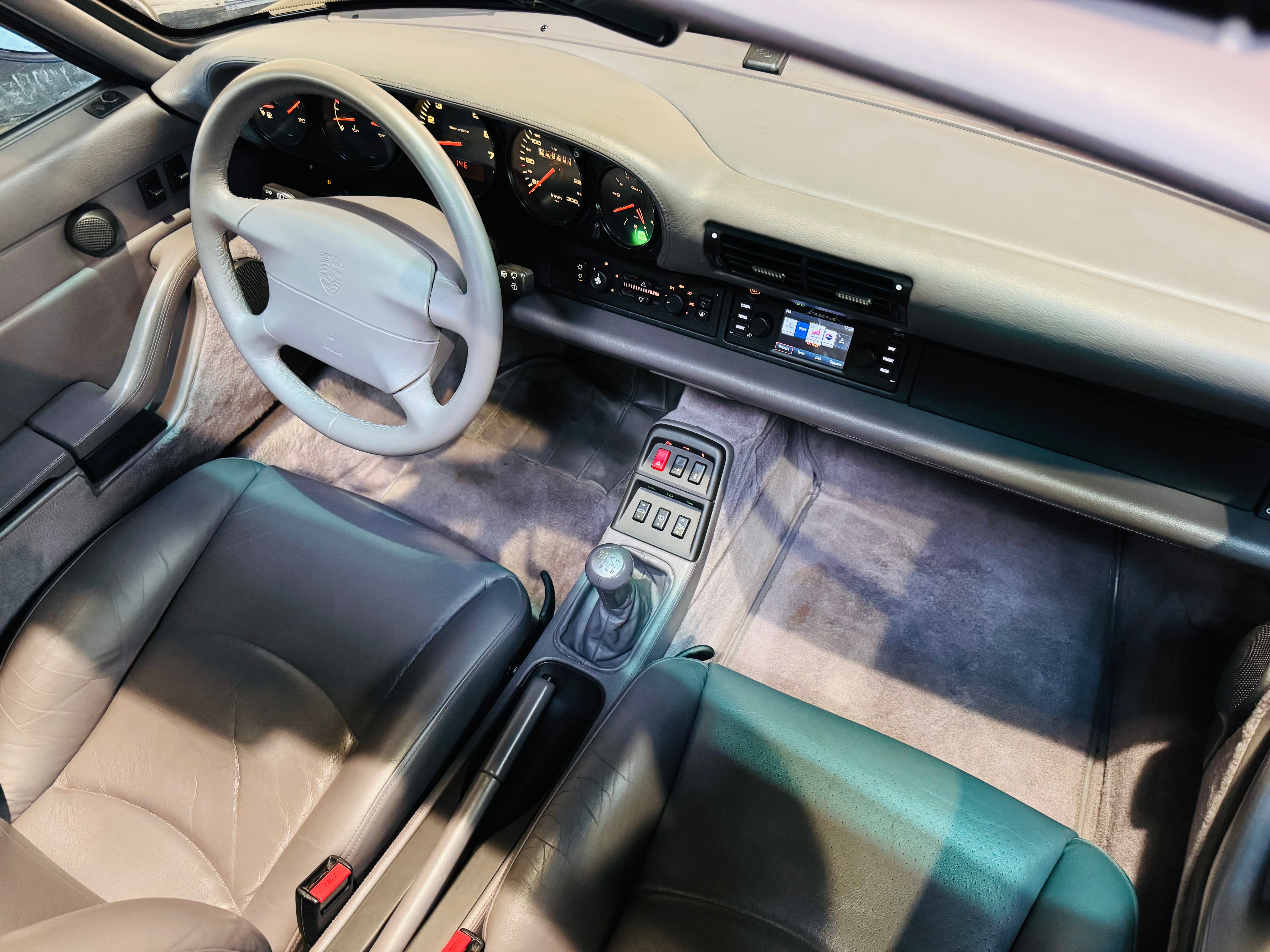 Porsche 993 Carrera 4S X51