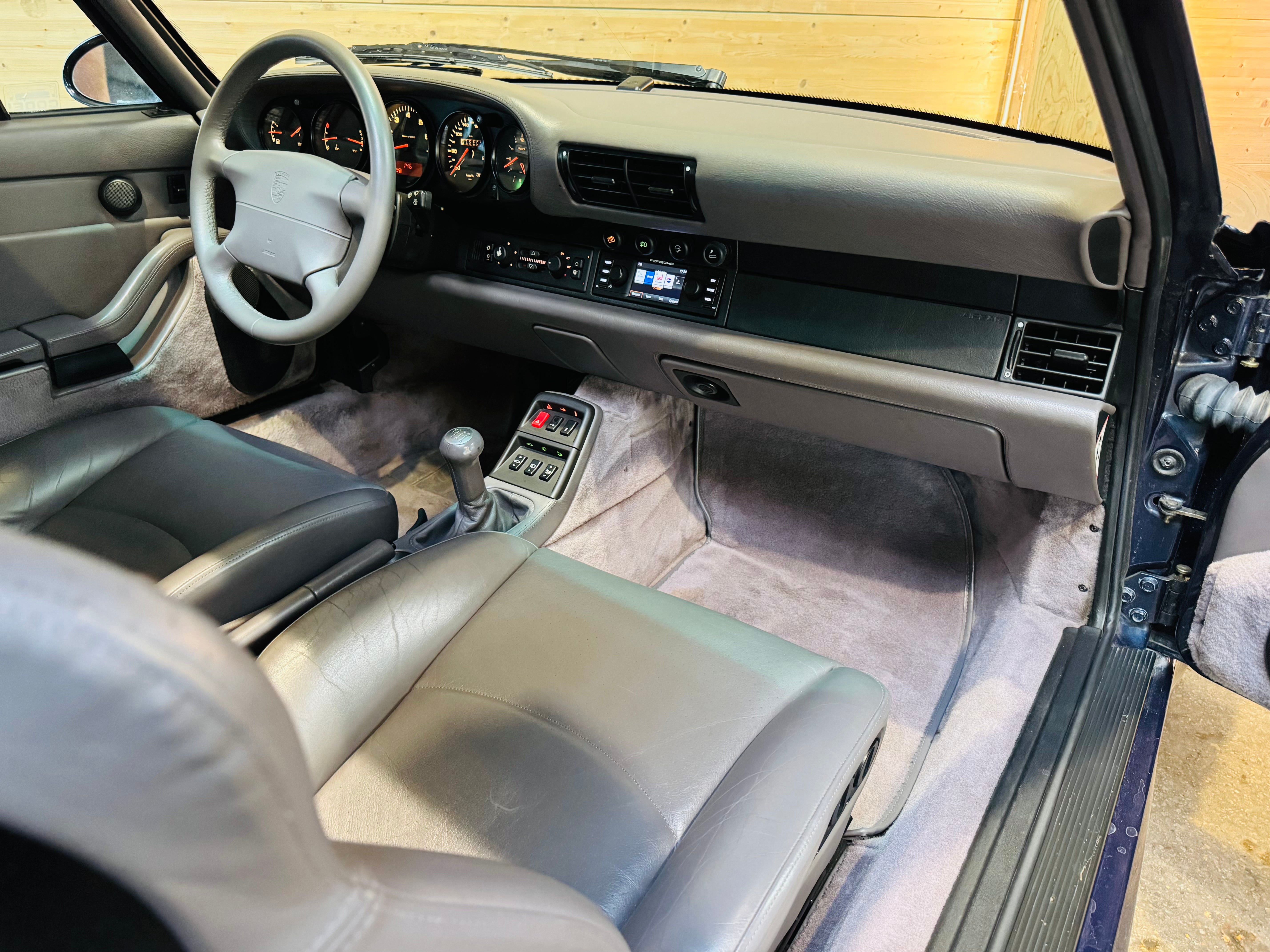 Porsche 993 Carrera 4S X51