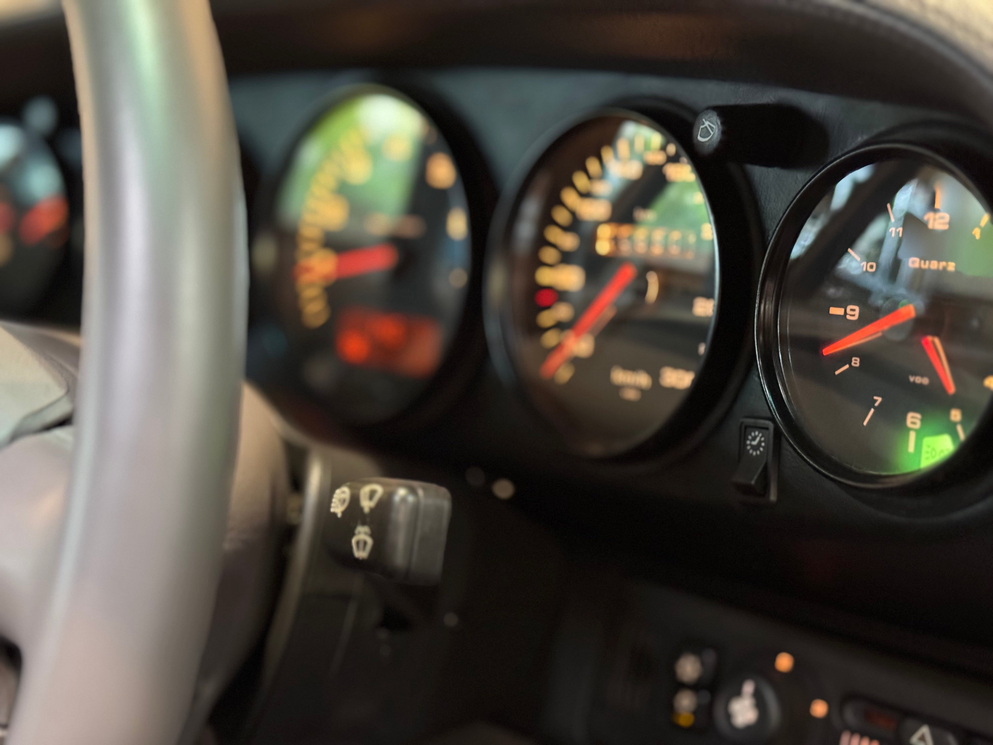 Porsche 993 Carrera 4S X51