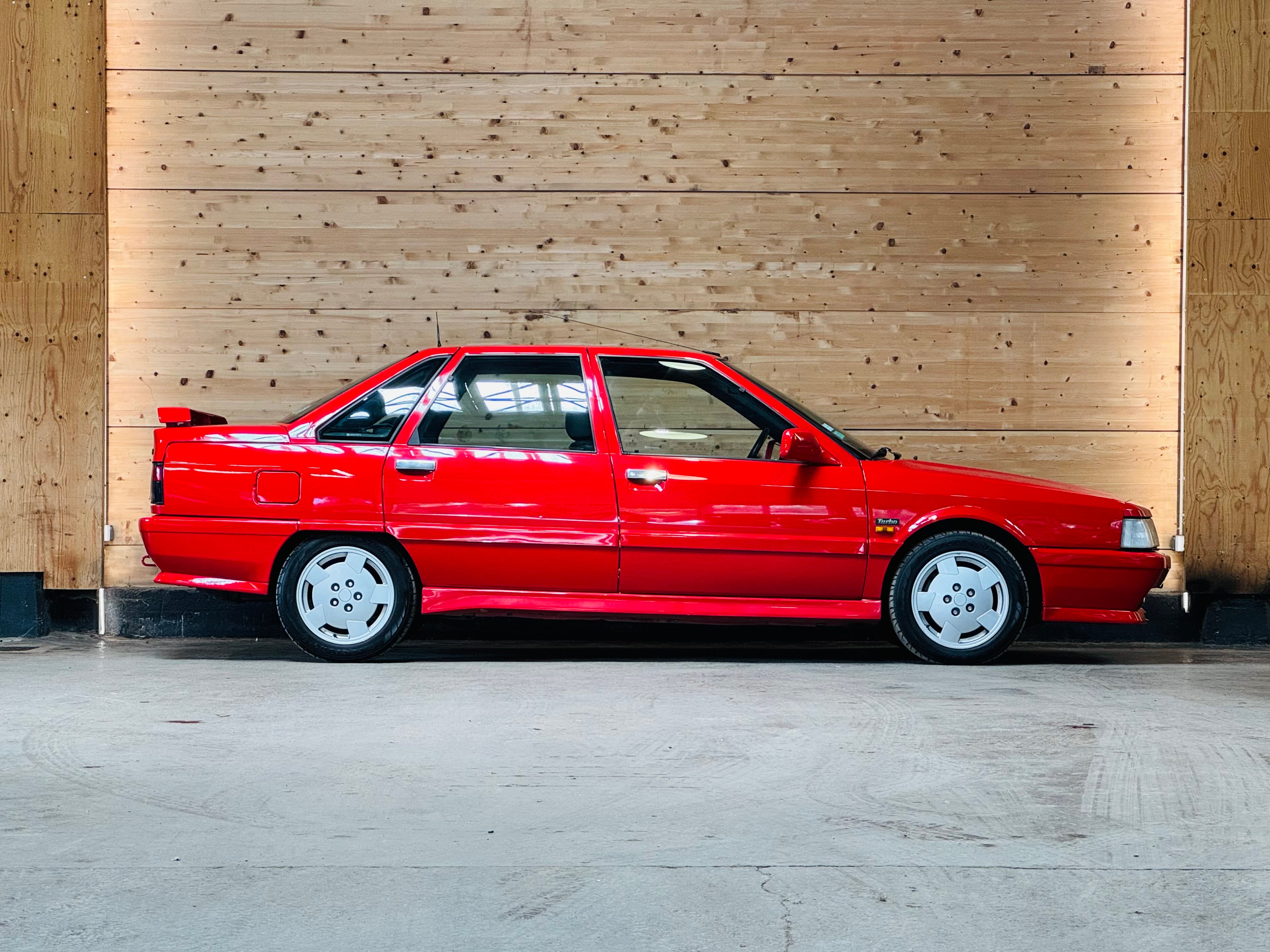 Renault 21 2L Turbo Quadra