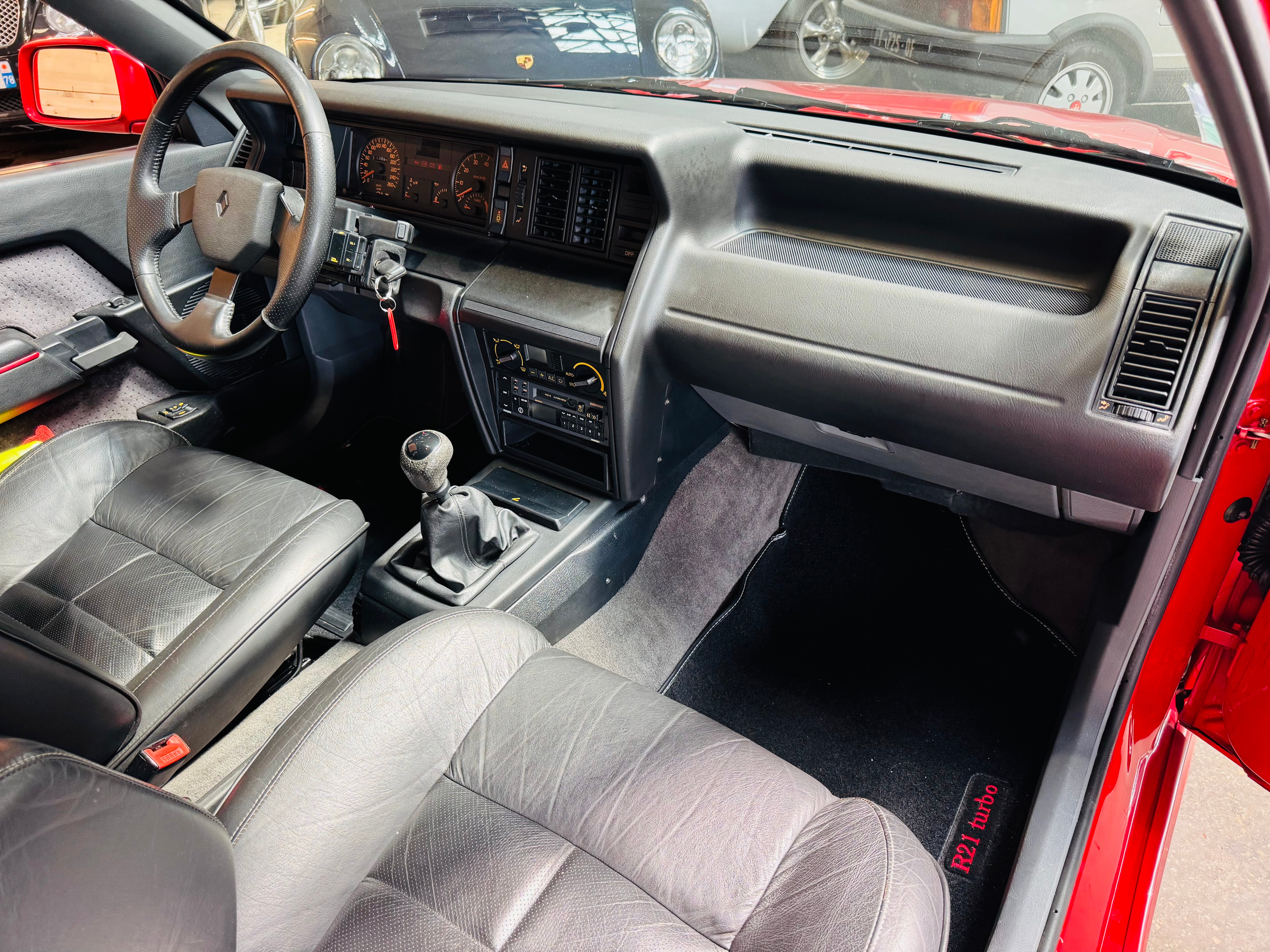 Renault 21 2L Turbo Quadra