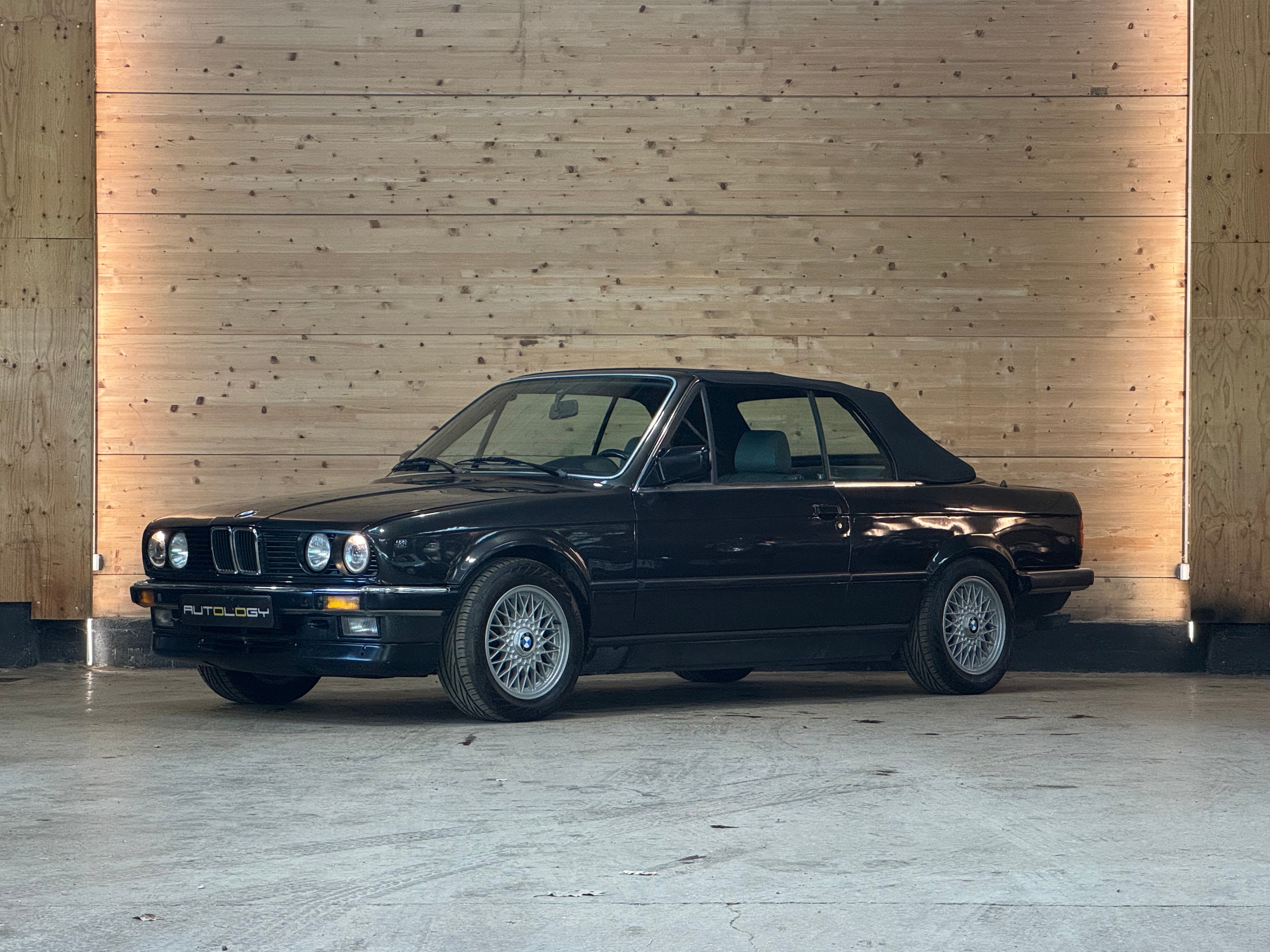BMW 325i Cabriolet
