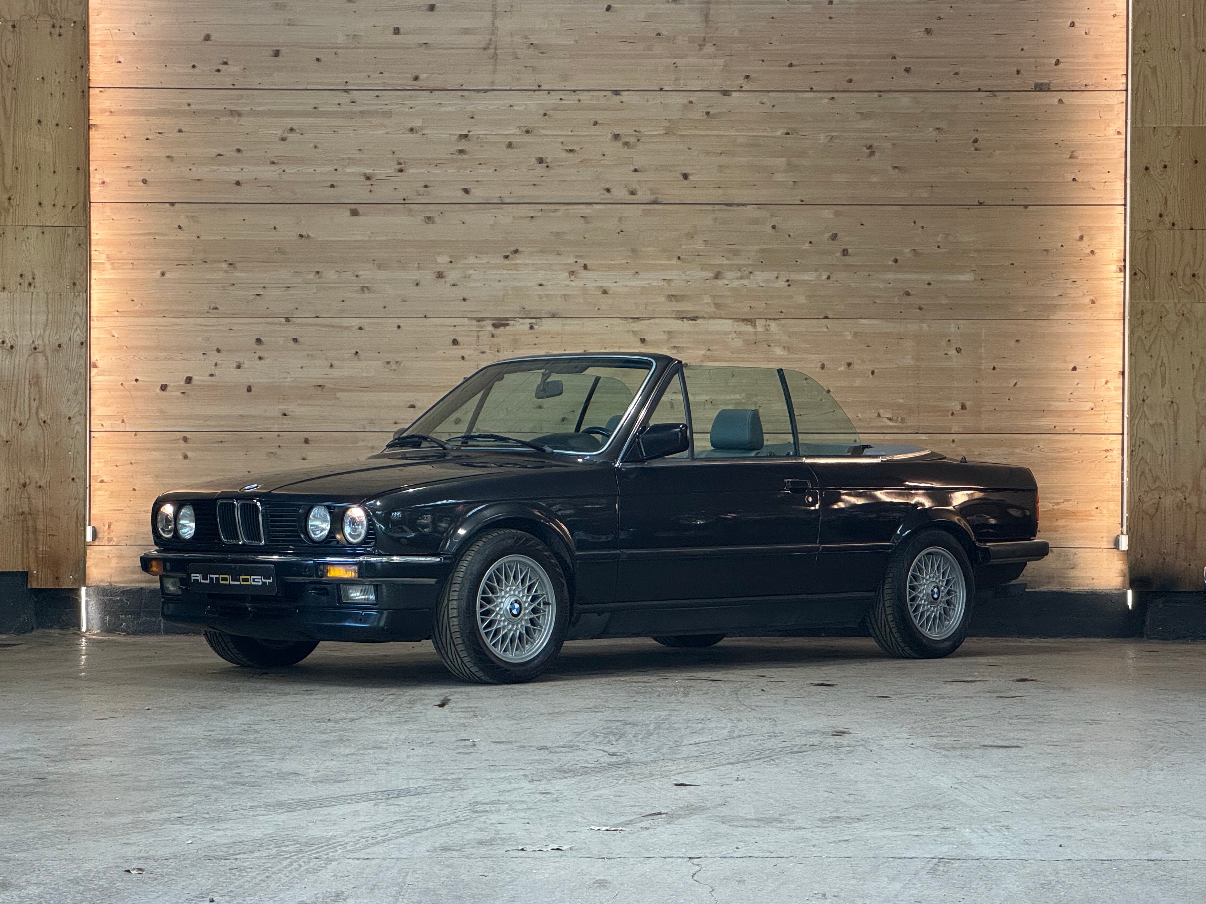 BMW 325i Cabriolet