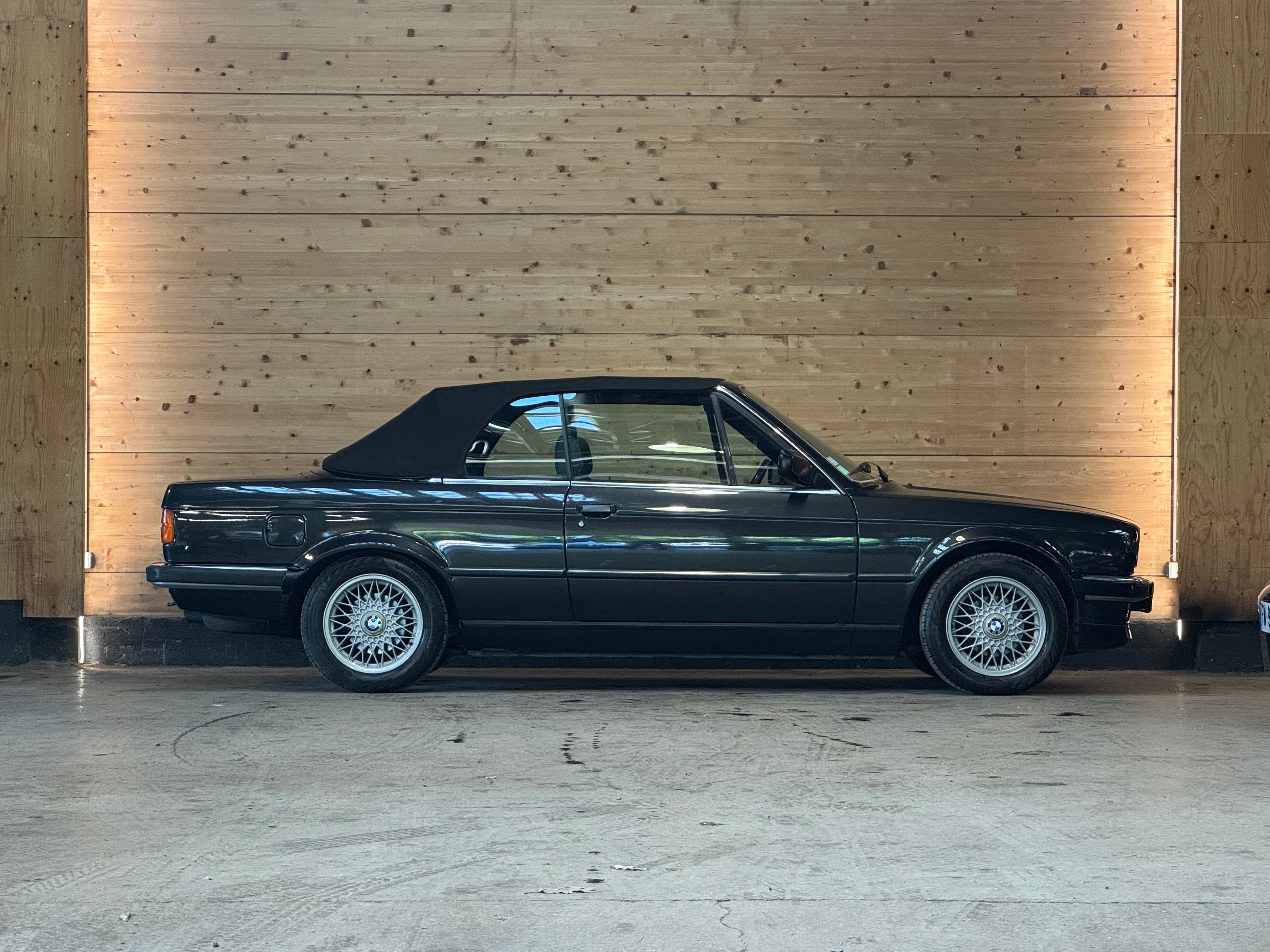 BMW 325i Cabriolet
