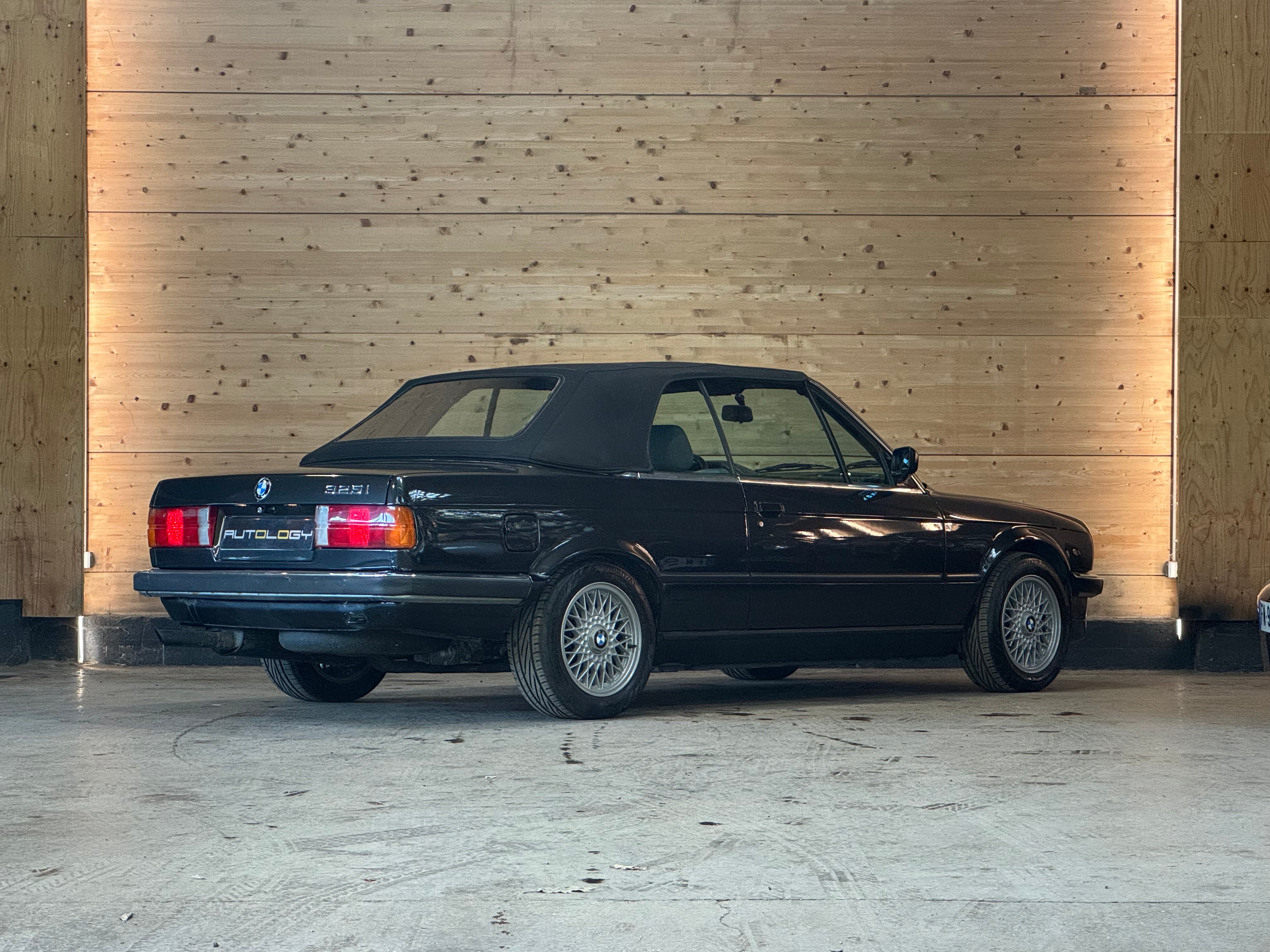 BMW 325i Cabriolet