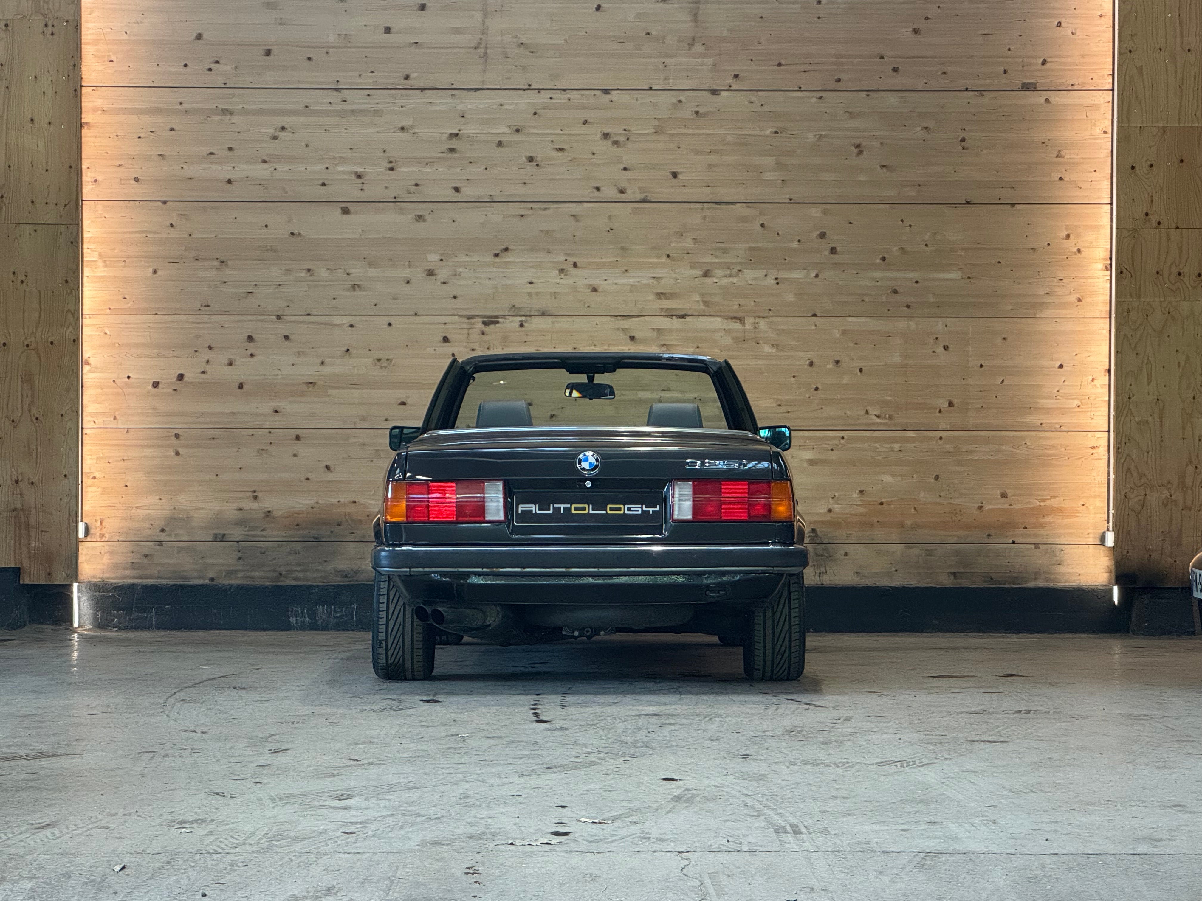 BMW 325i Cabriolet