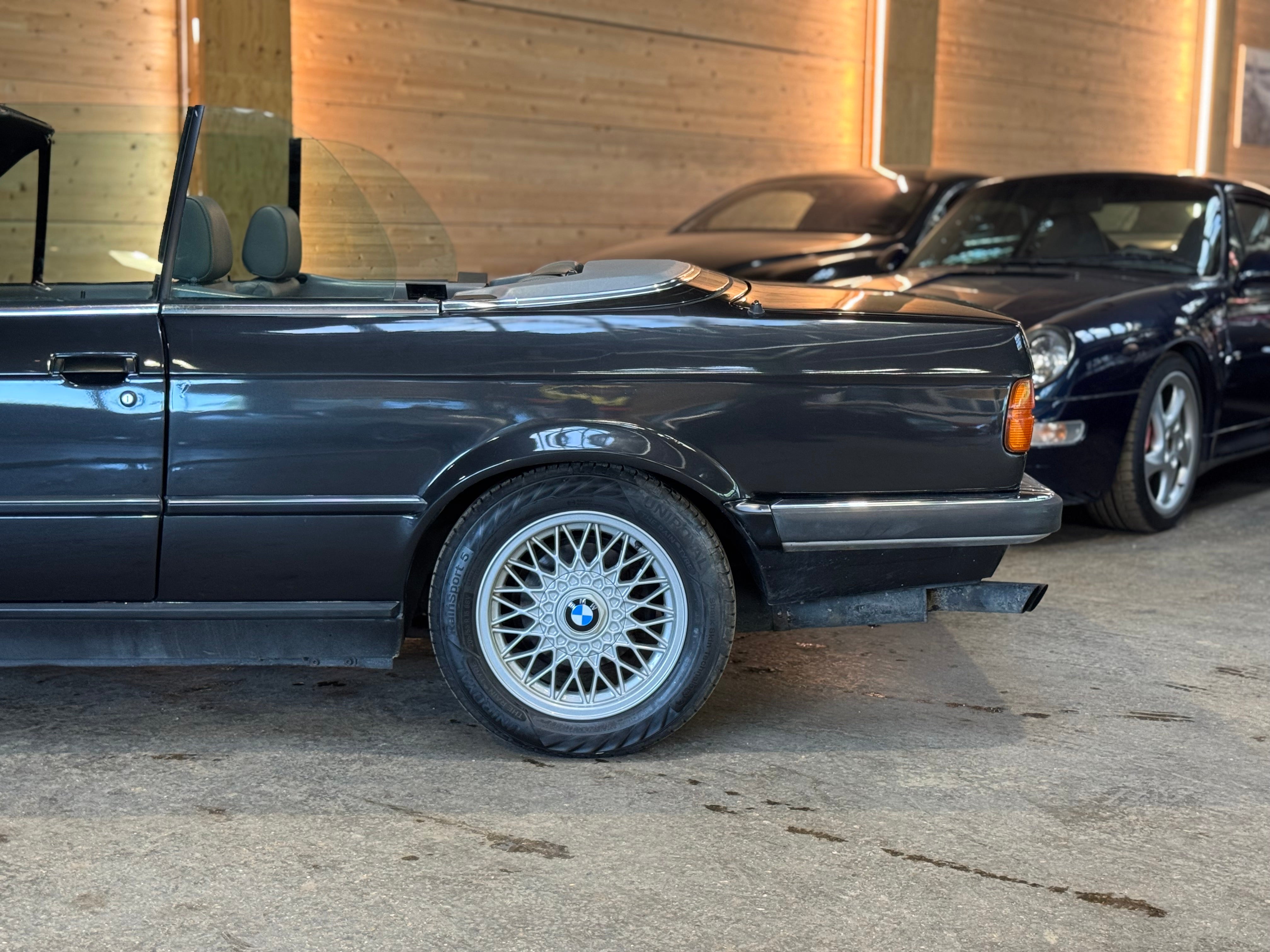 BMW 325i Cabriolet