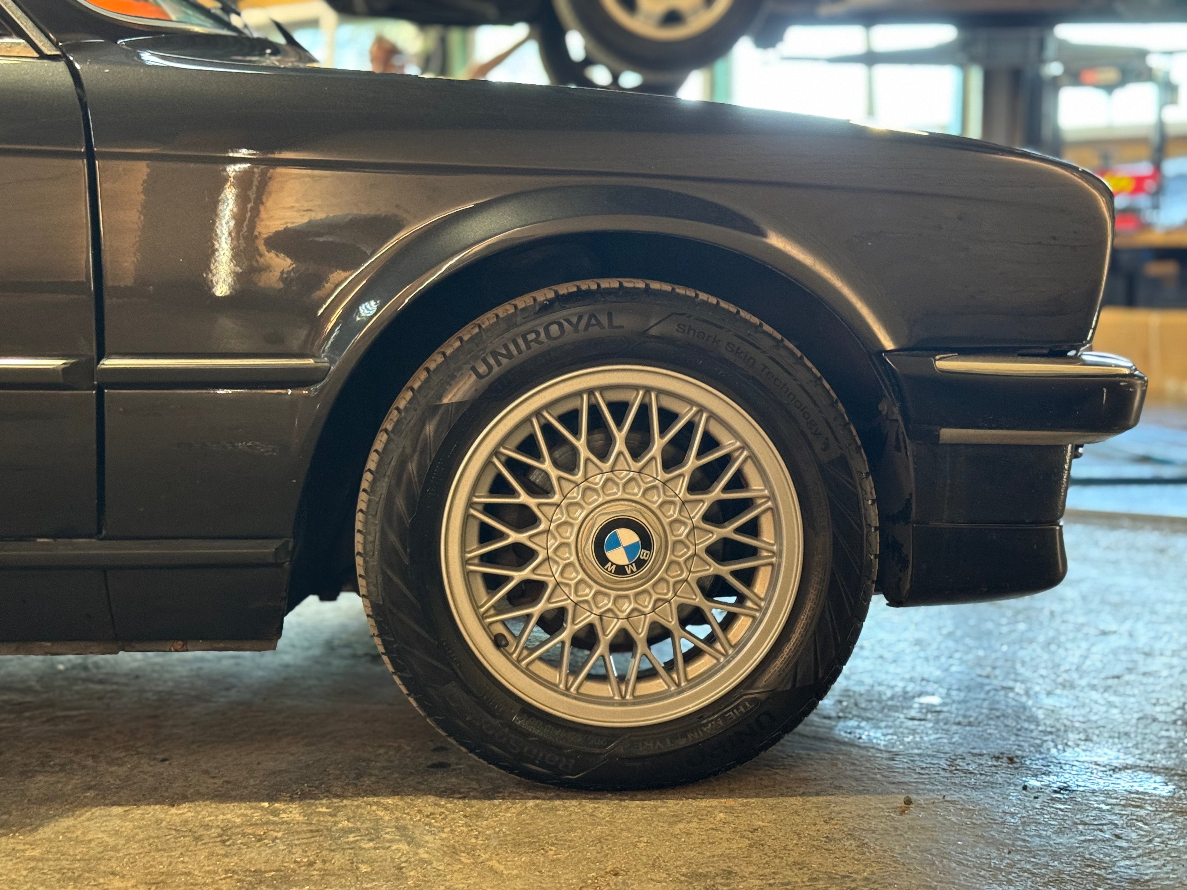 BMW 325i Cabriolet