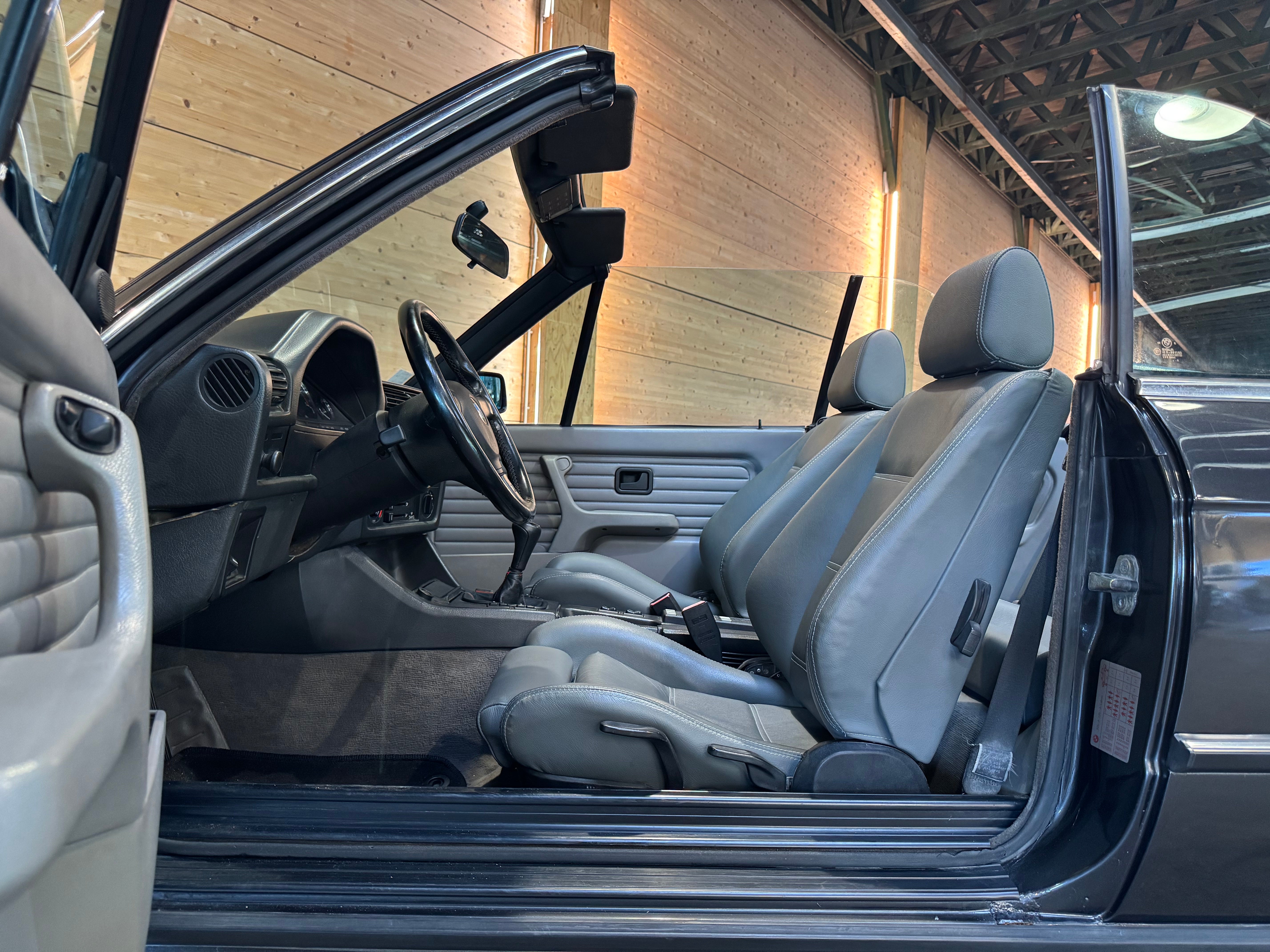 BMW 325i Cabriolet