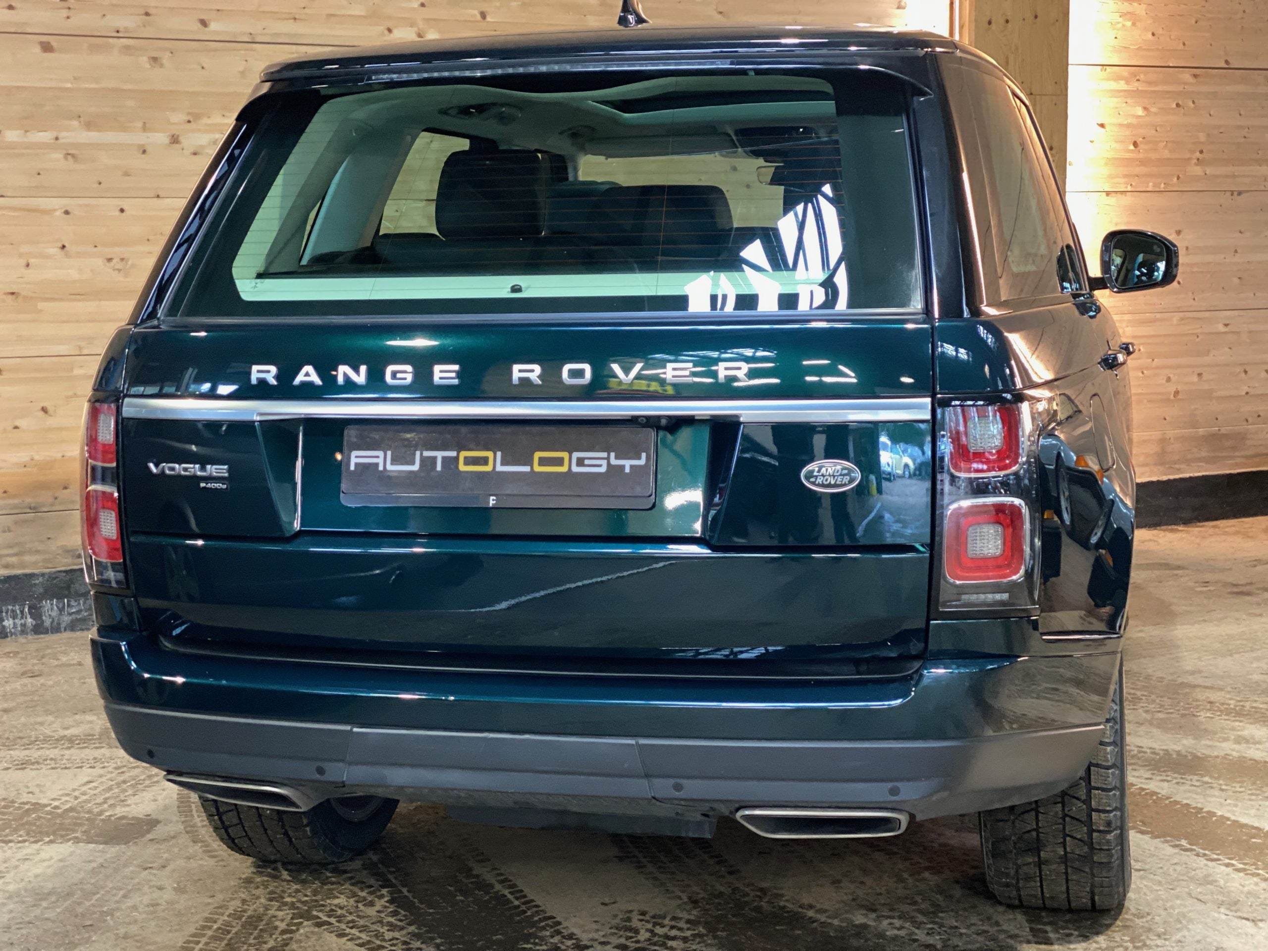Land Rover Range Rover P400e Vogue