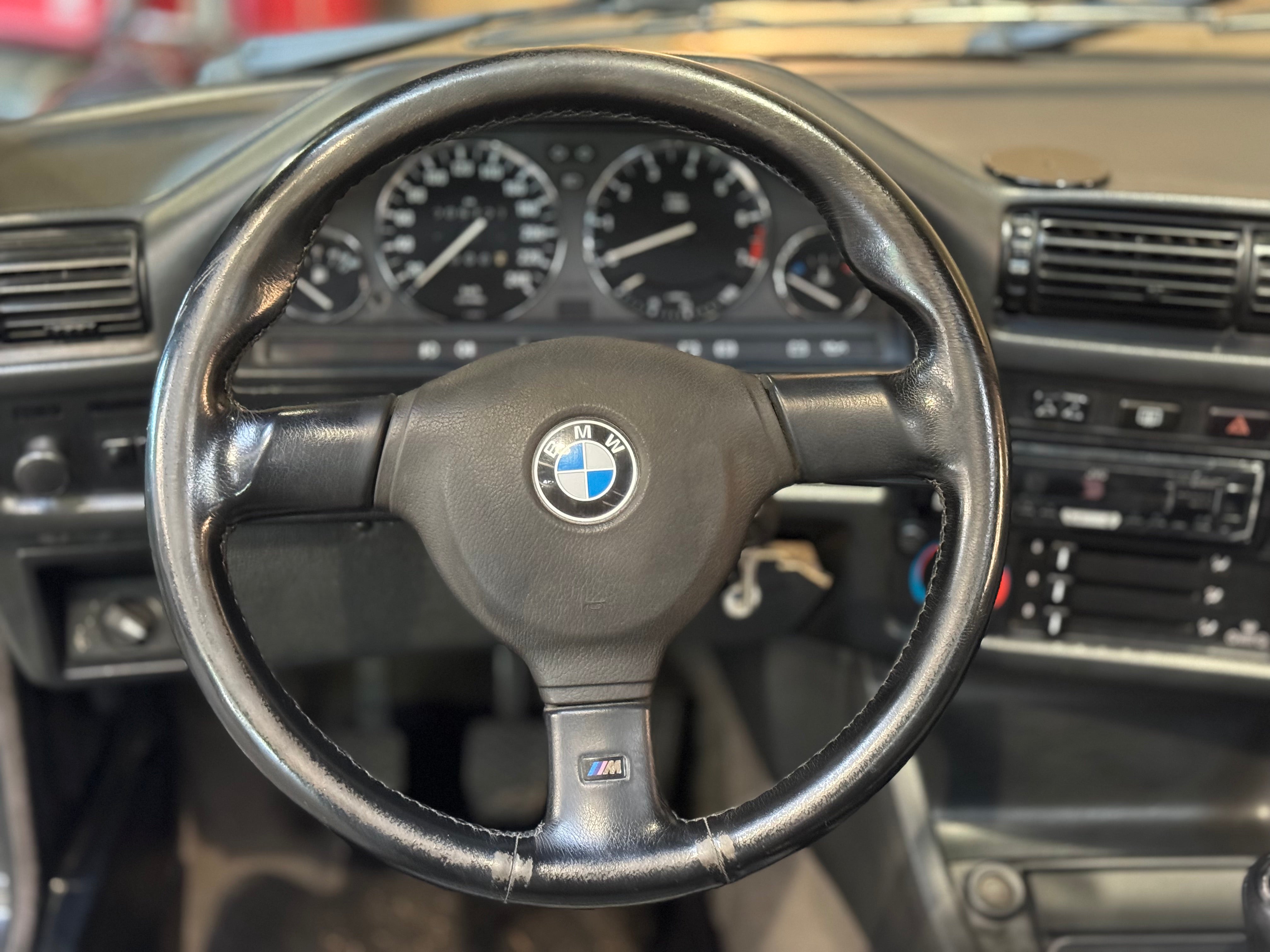 BMW 325i Cabriolet