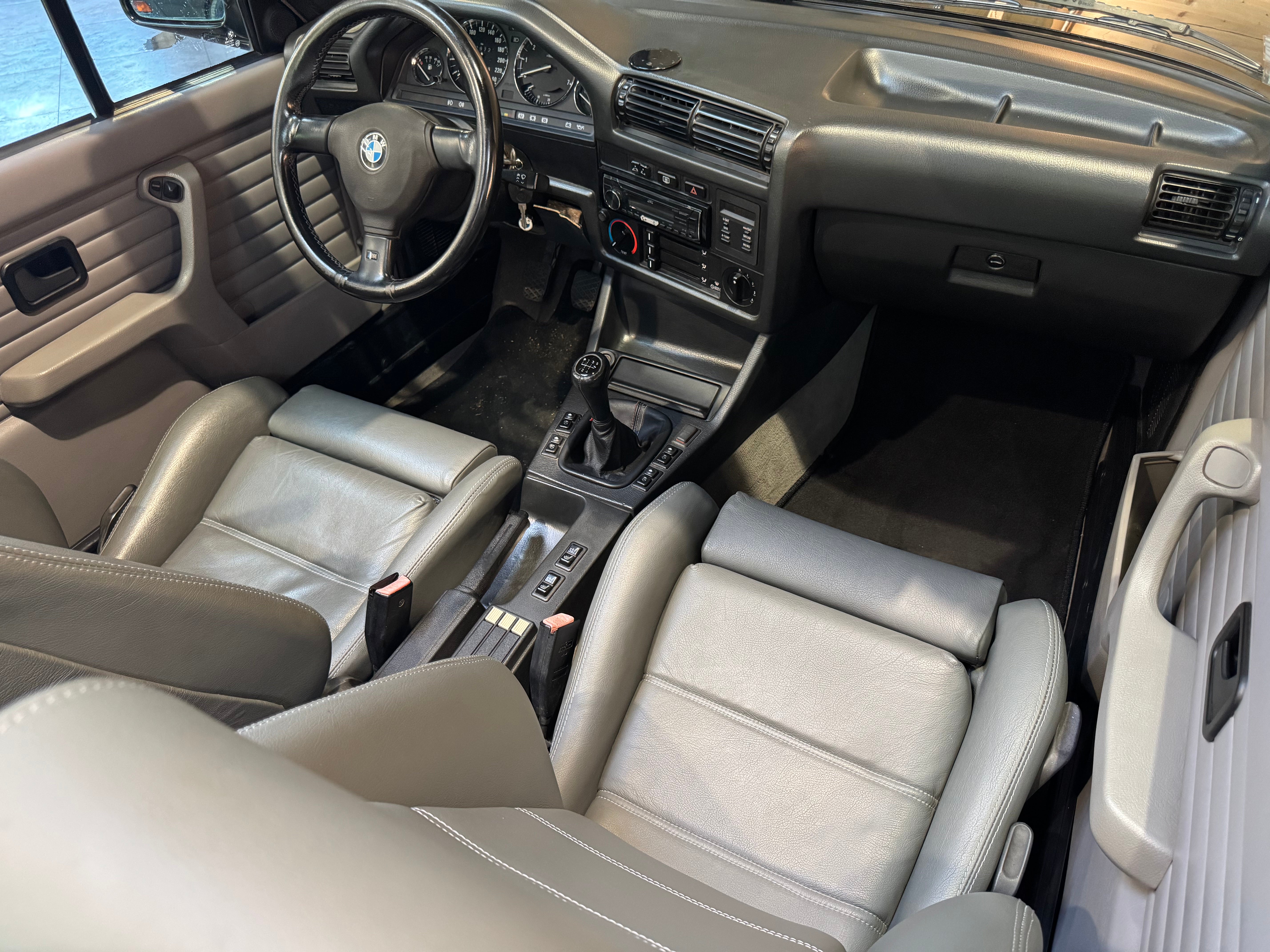 BMW 325i Cabriolet