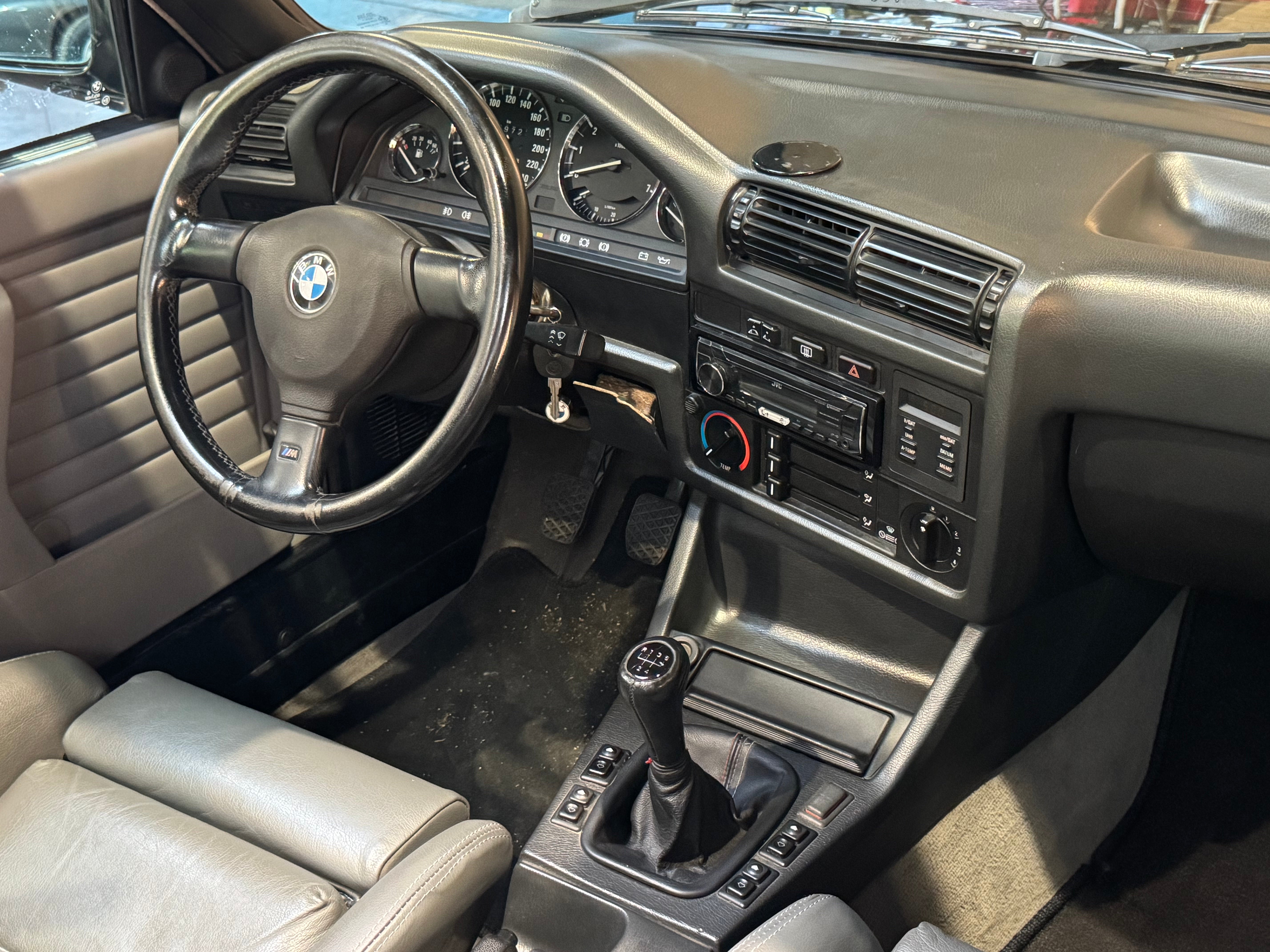 BMW 325i Cabriolet