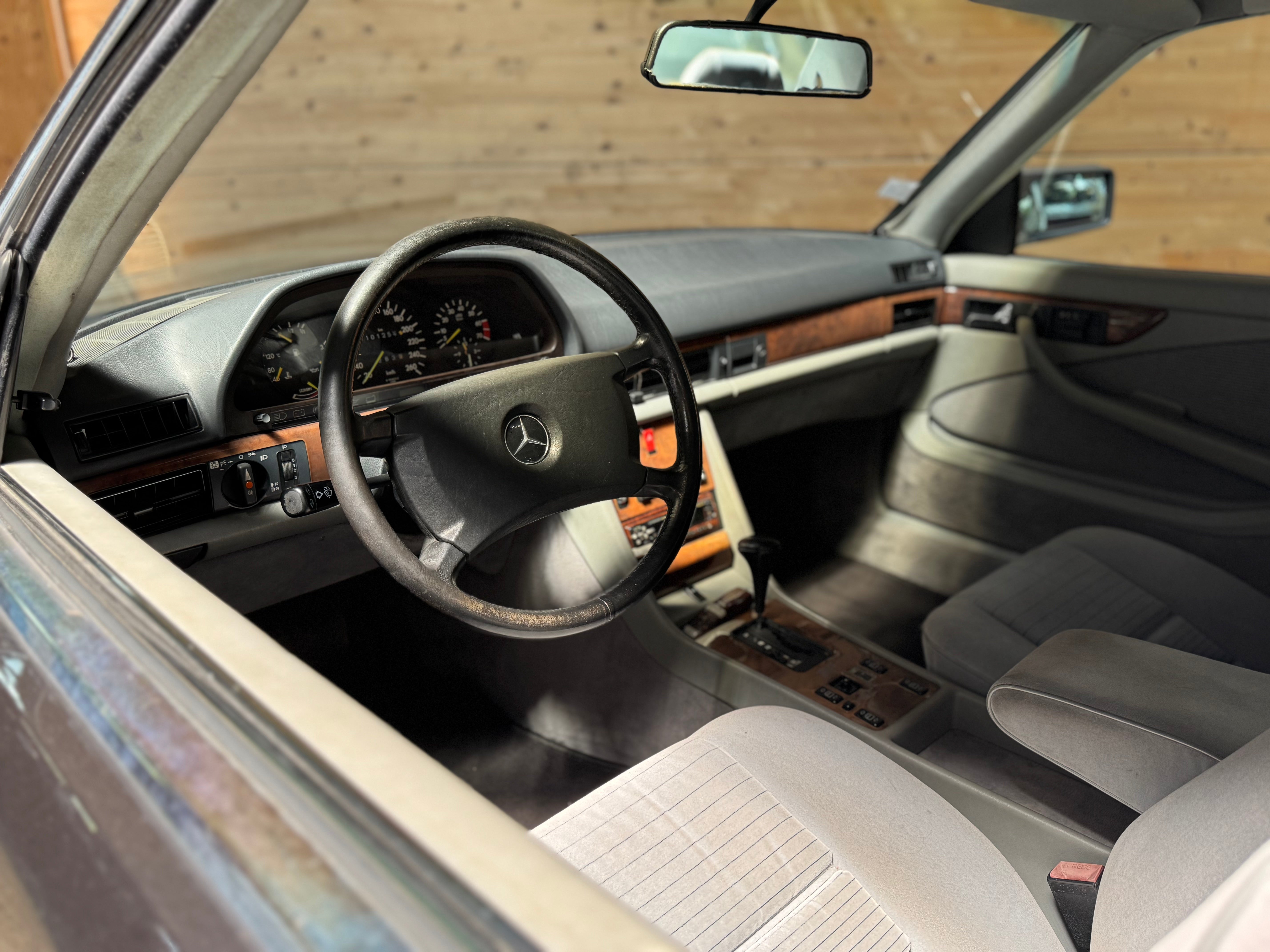 Mercedes 560 SEC