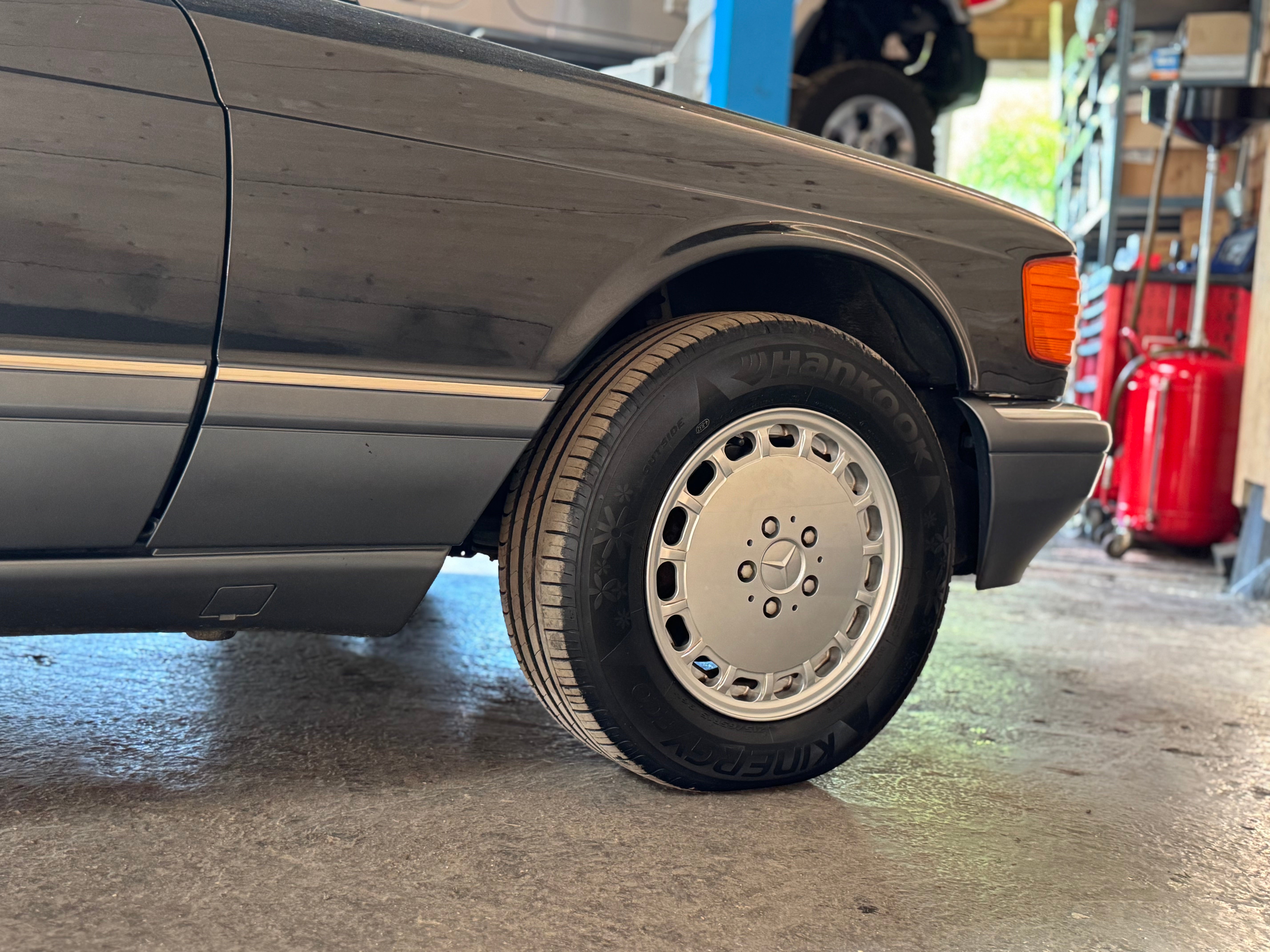 Mercedes 560 SEC