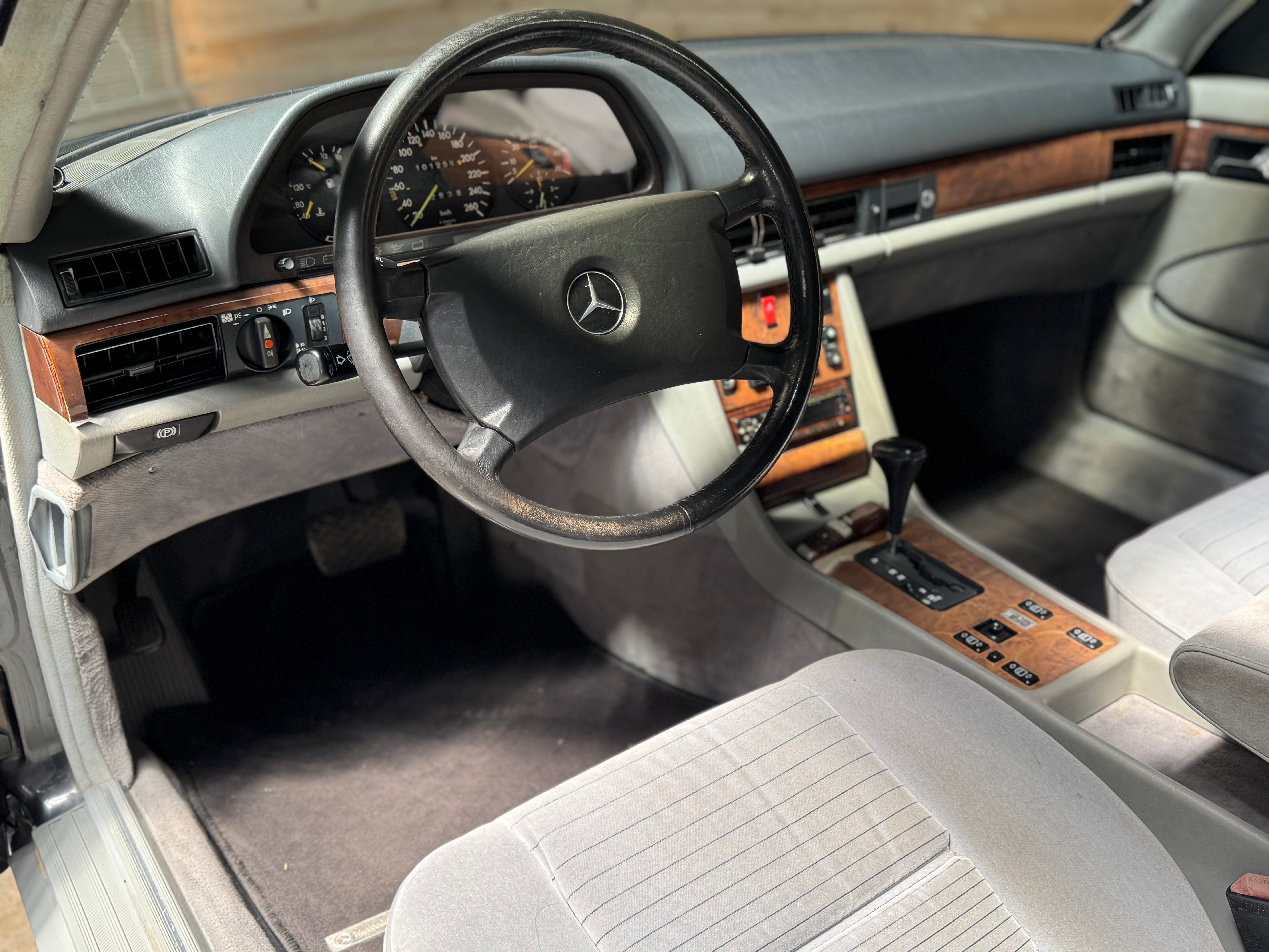 Mercedes 560 SEC