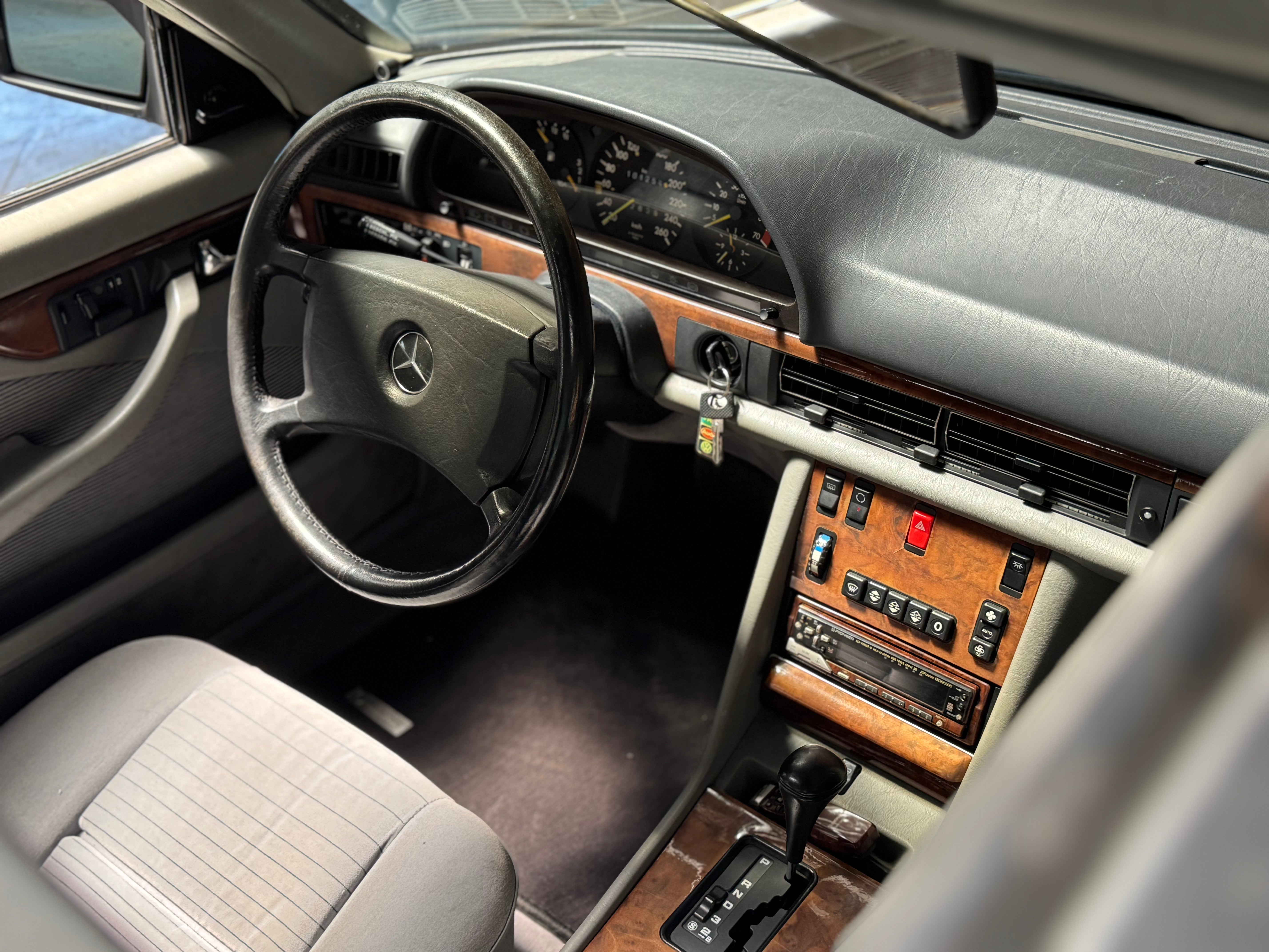 Mercedes 560 SEC
