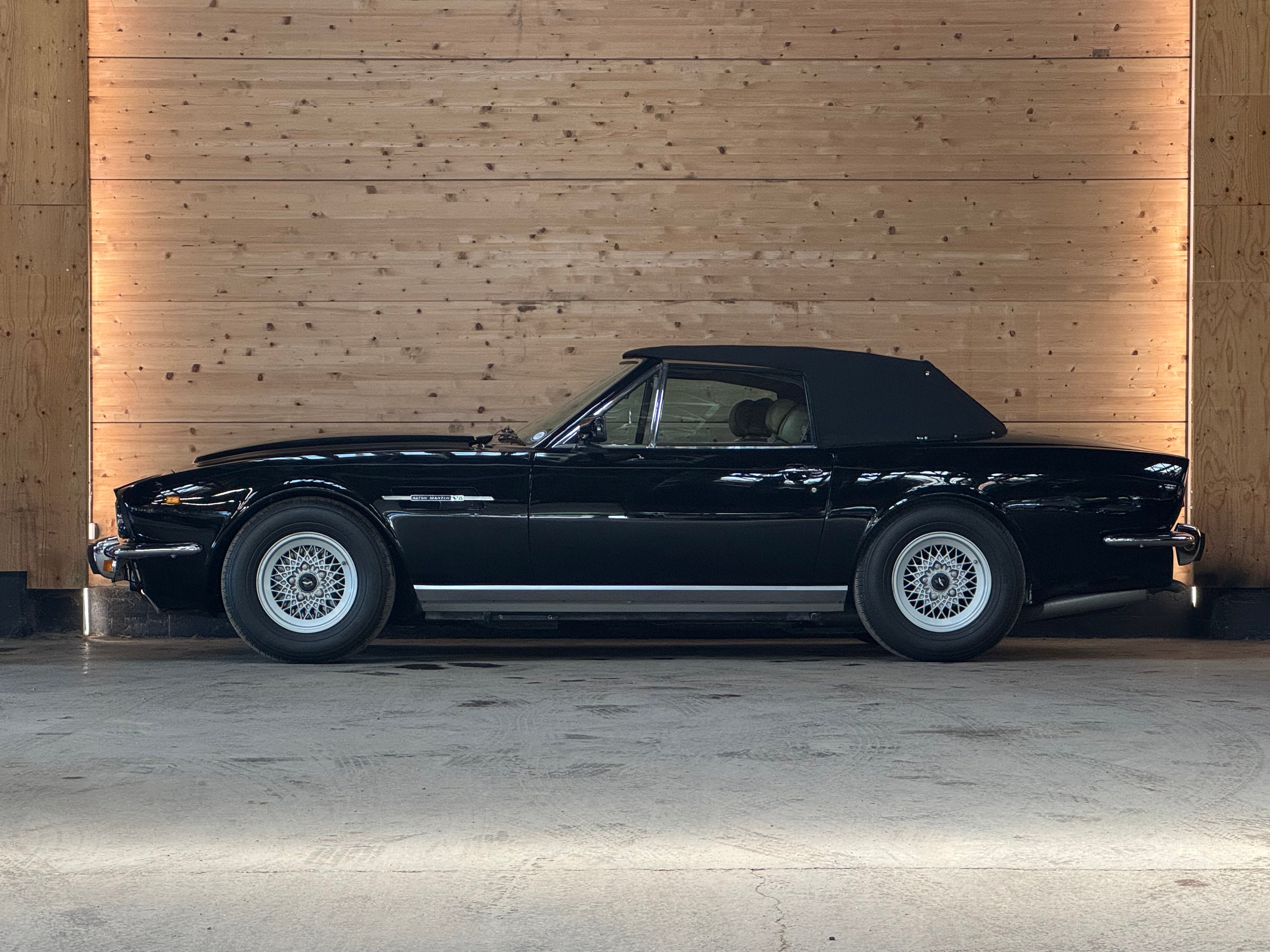 Aston Martin V8 Volante BVA