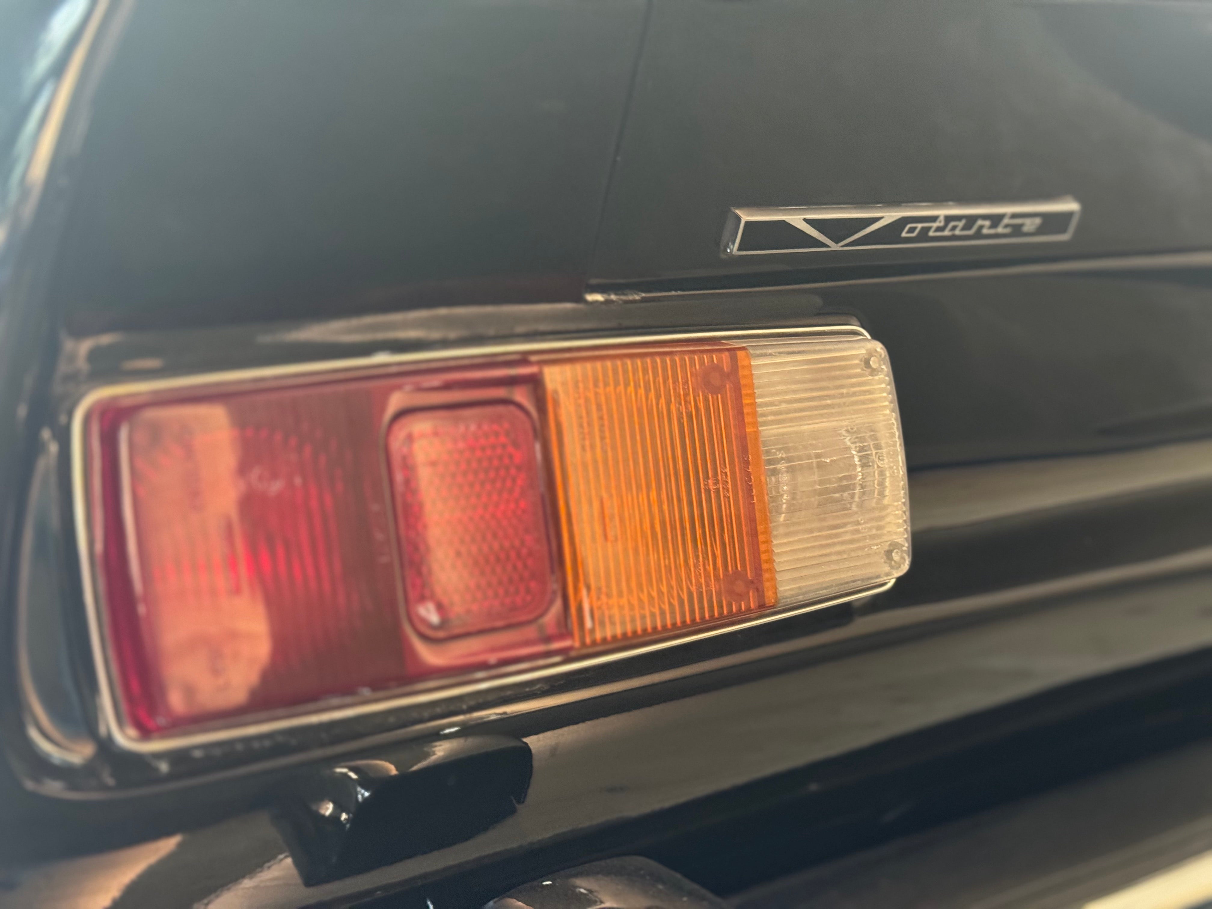 Aston Martin V8 Volante BVA