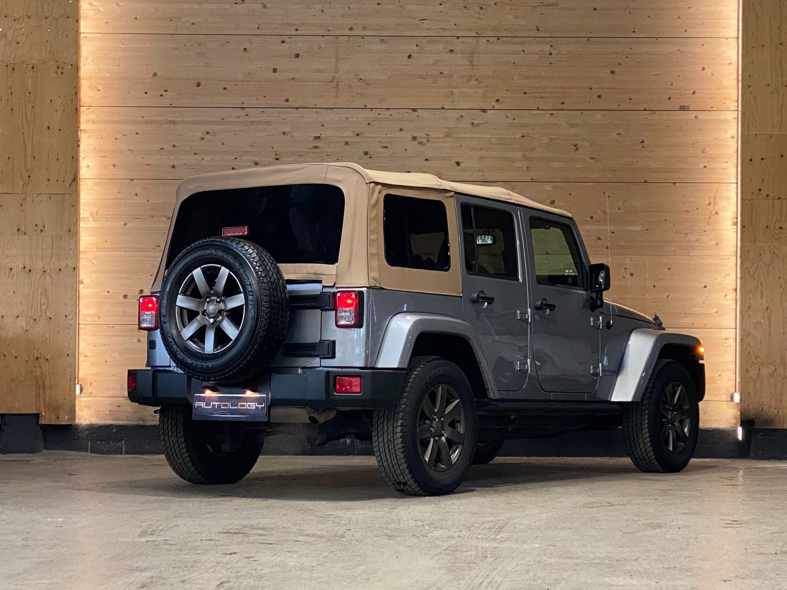 Jeep Wrangler JK Unlimited V6 3.6 Golden Eagle