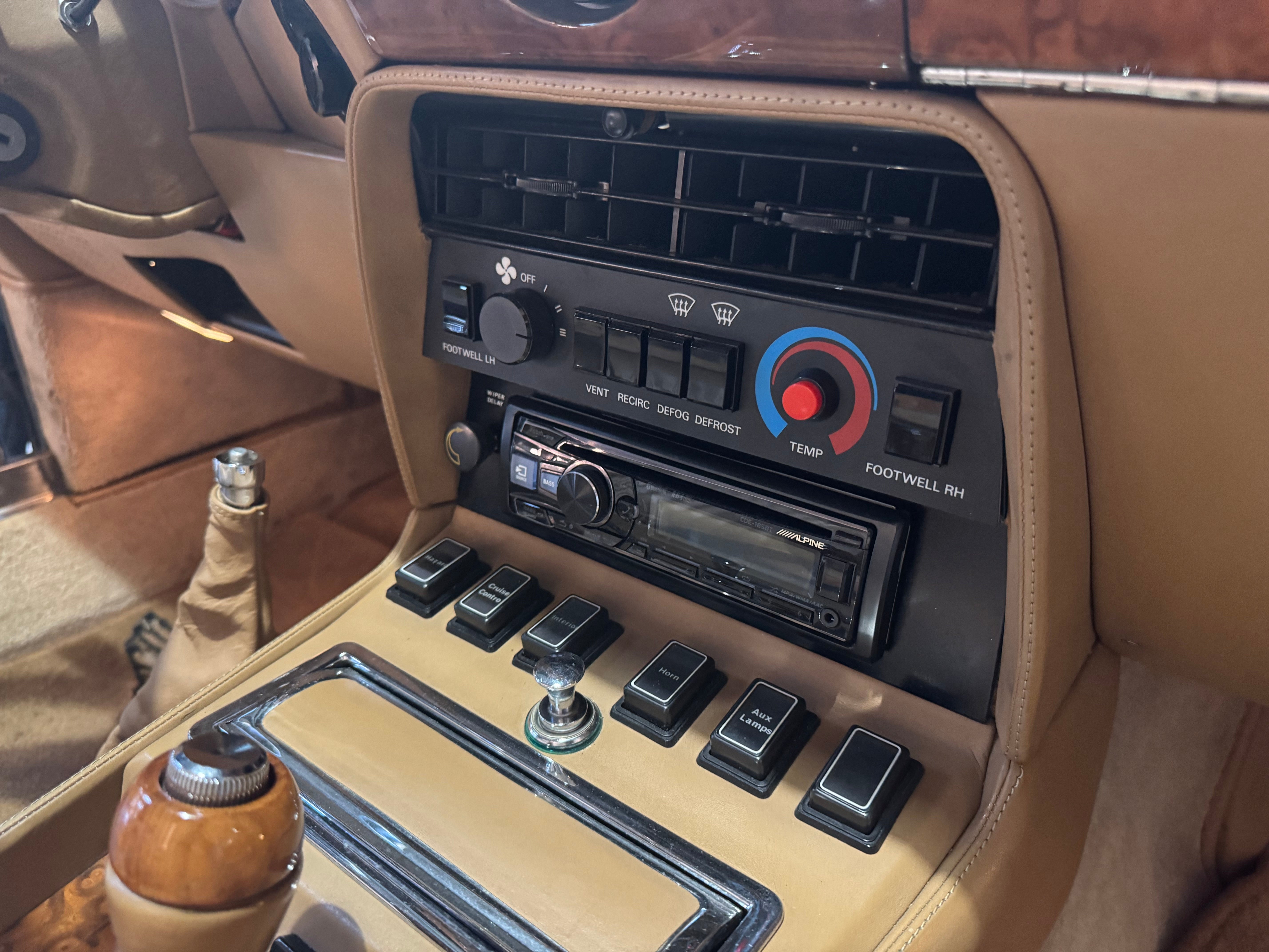 Aston Martin V8 Volante BVA