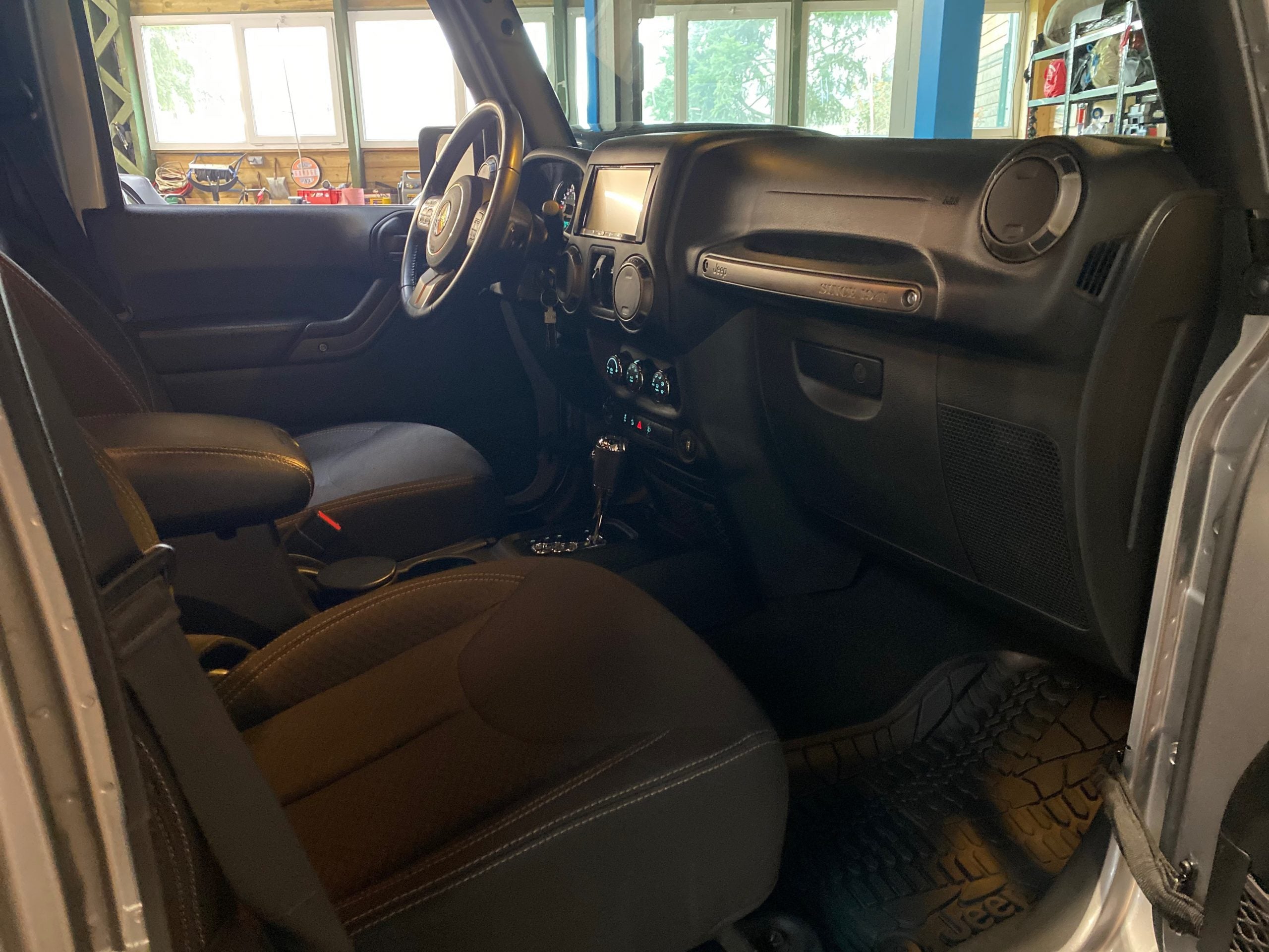 Jeep Wrangler JK Unlimited V6 3.6 Golden Eagle