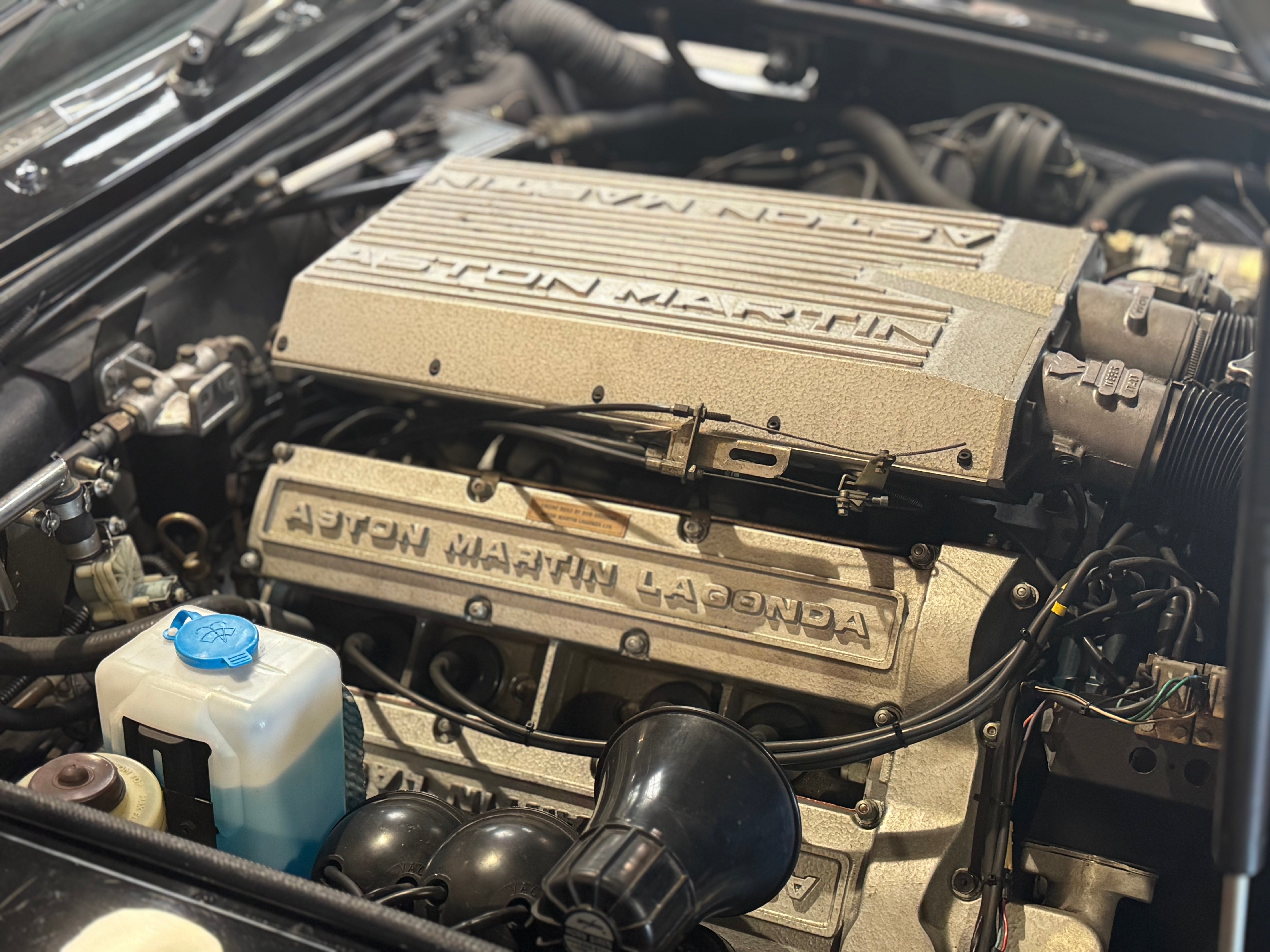 Aston Martin V8 Volante BVA