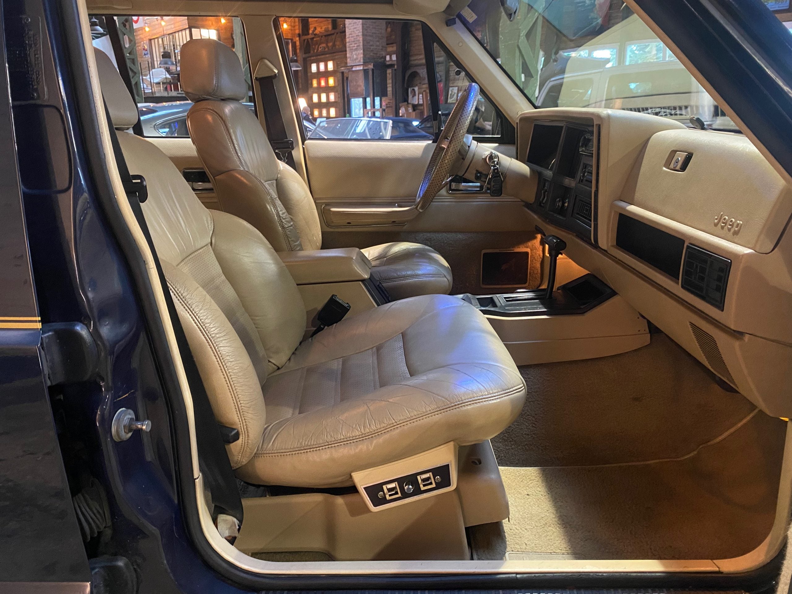 Jeep Cherokee 4.0 Limited BVA