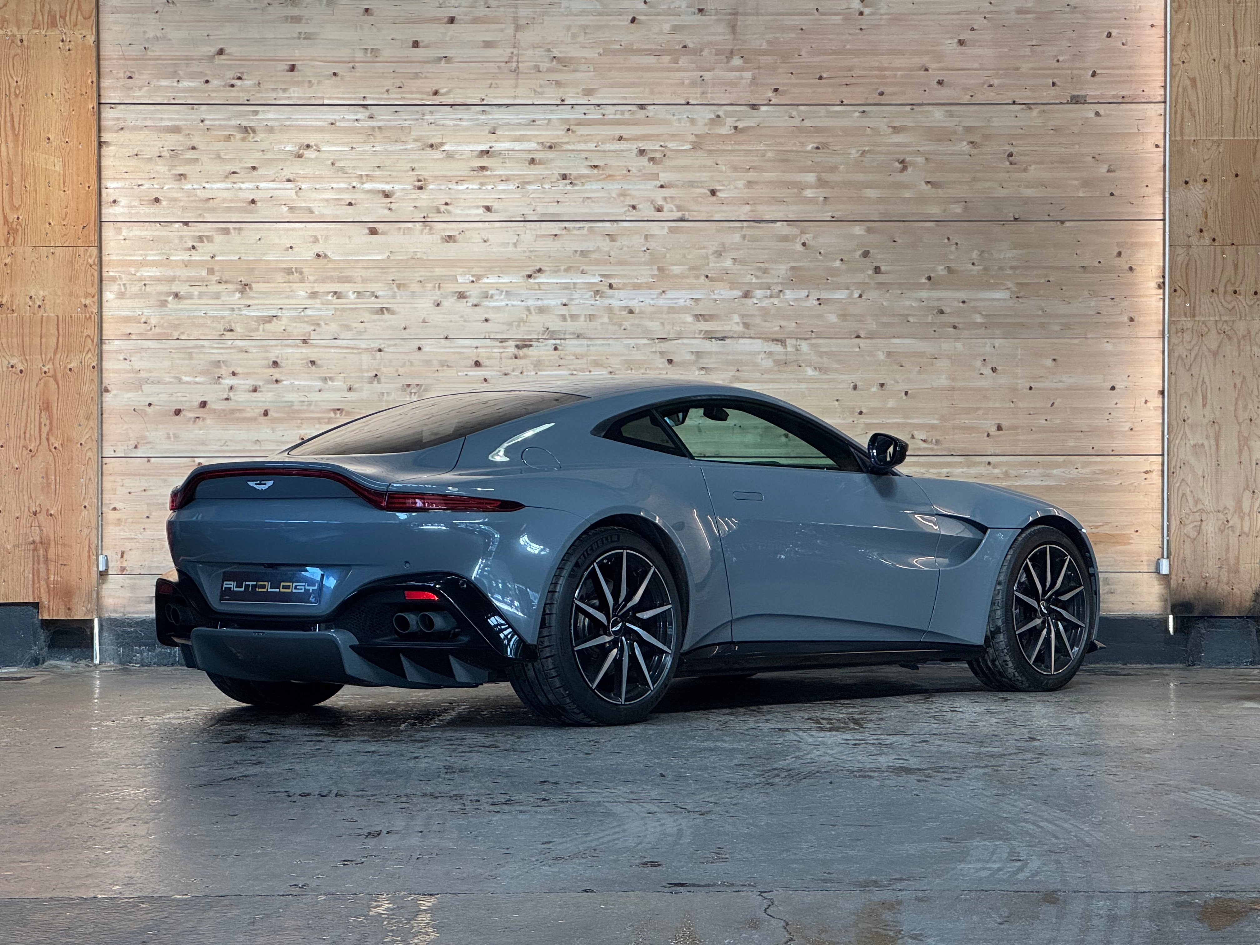 Aston Martin Vantage Coupe