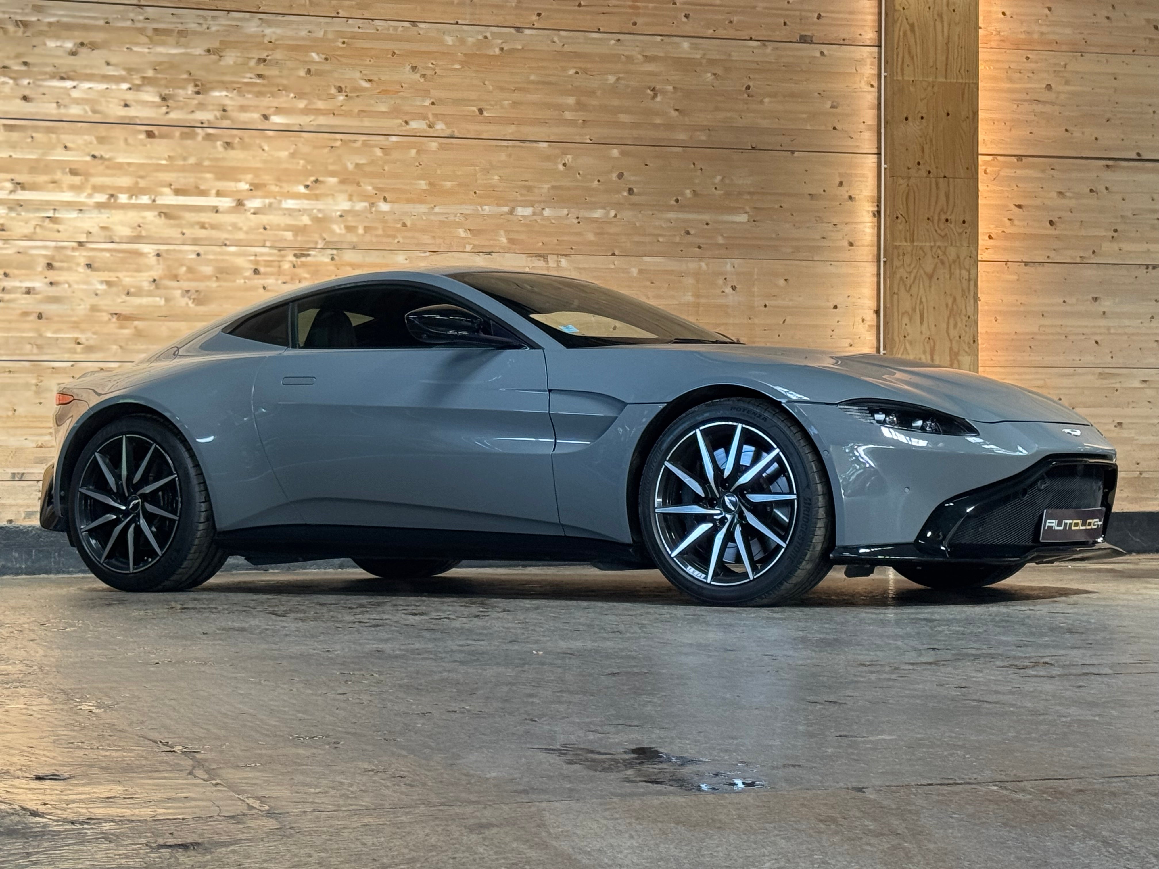 Aston Martin Vantage Coupe
