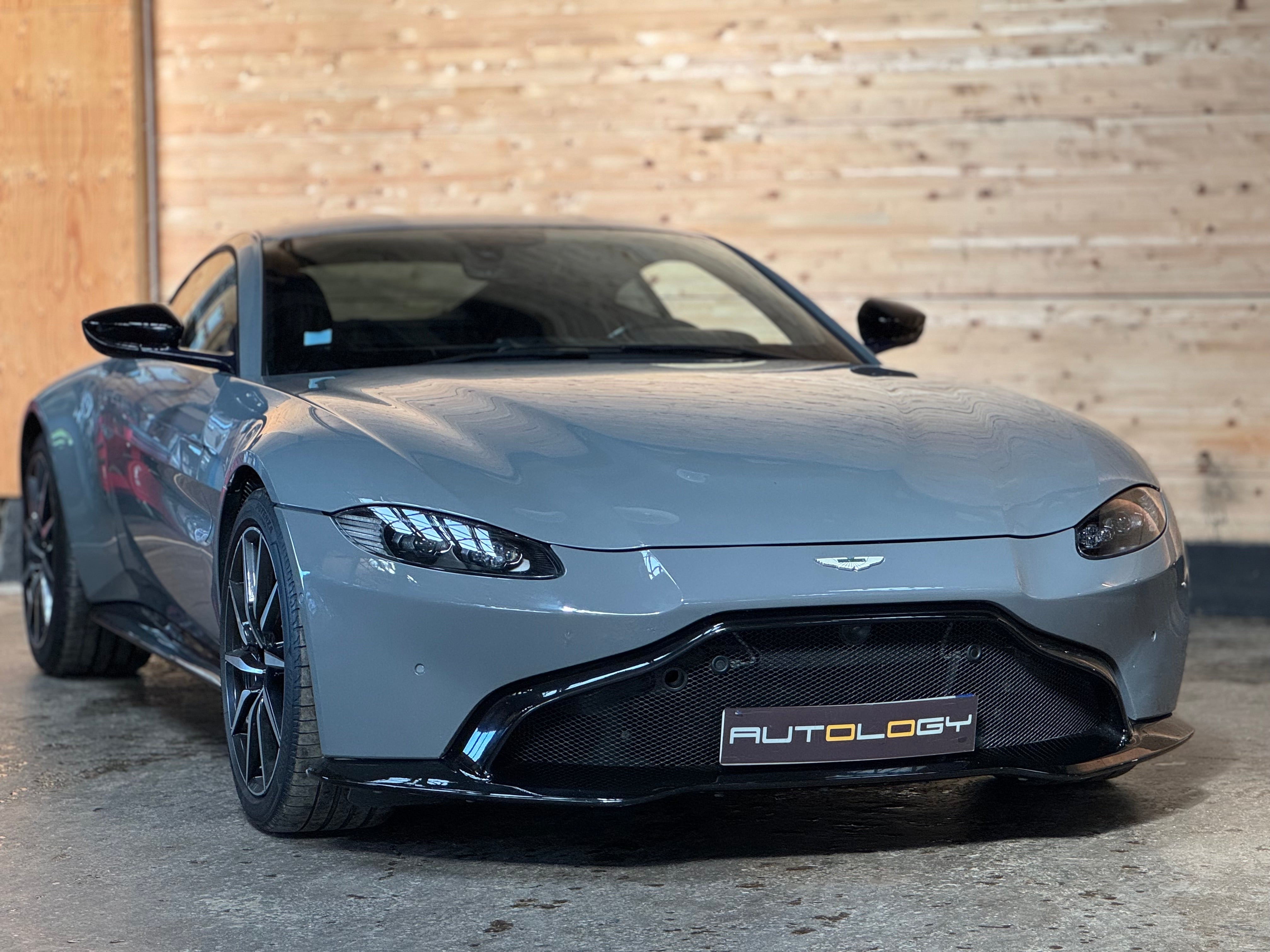 Aston Martin Vantage Coupe