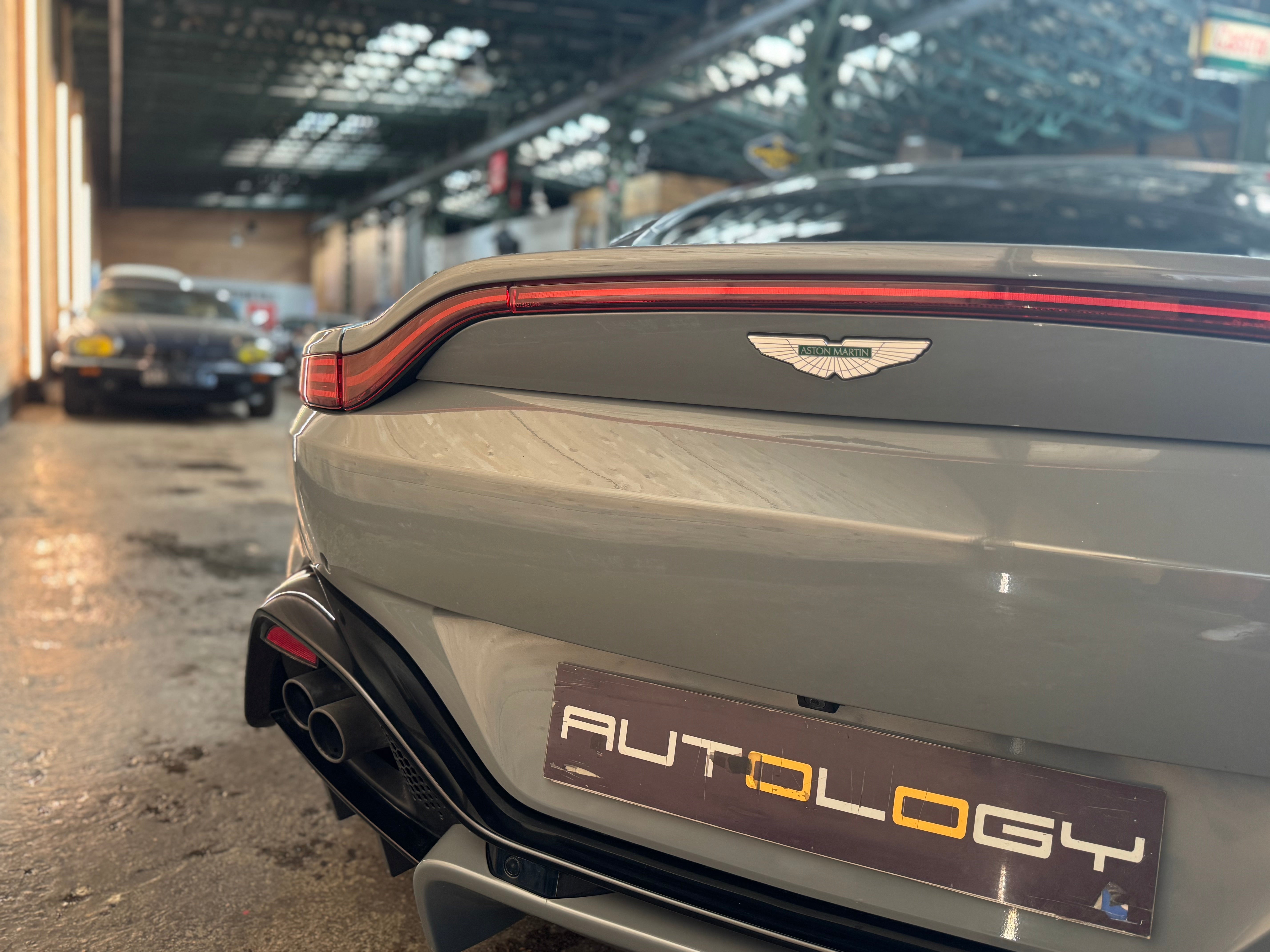 Aston Martin Vantage Coupe