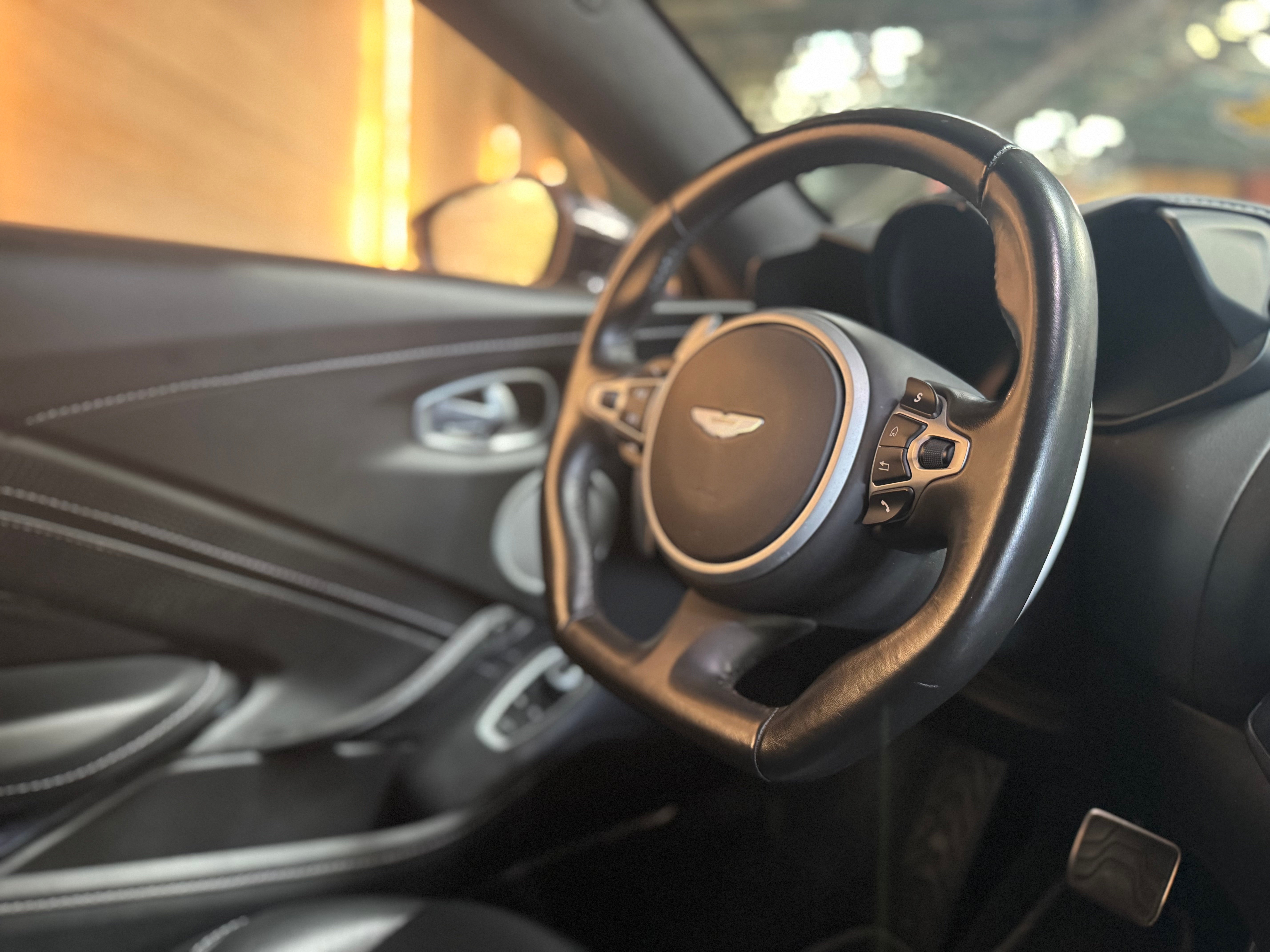 Aston Martin Vantage Coupe